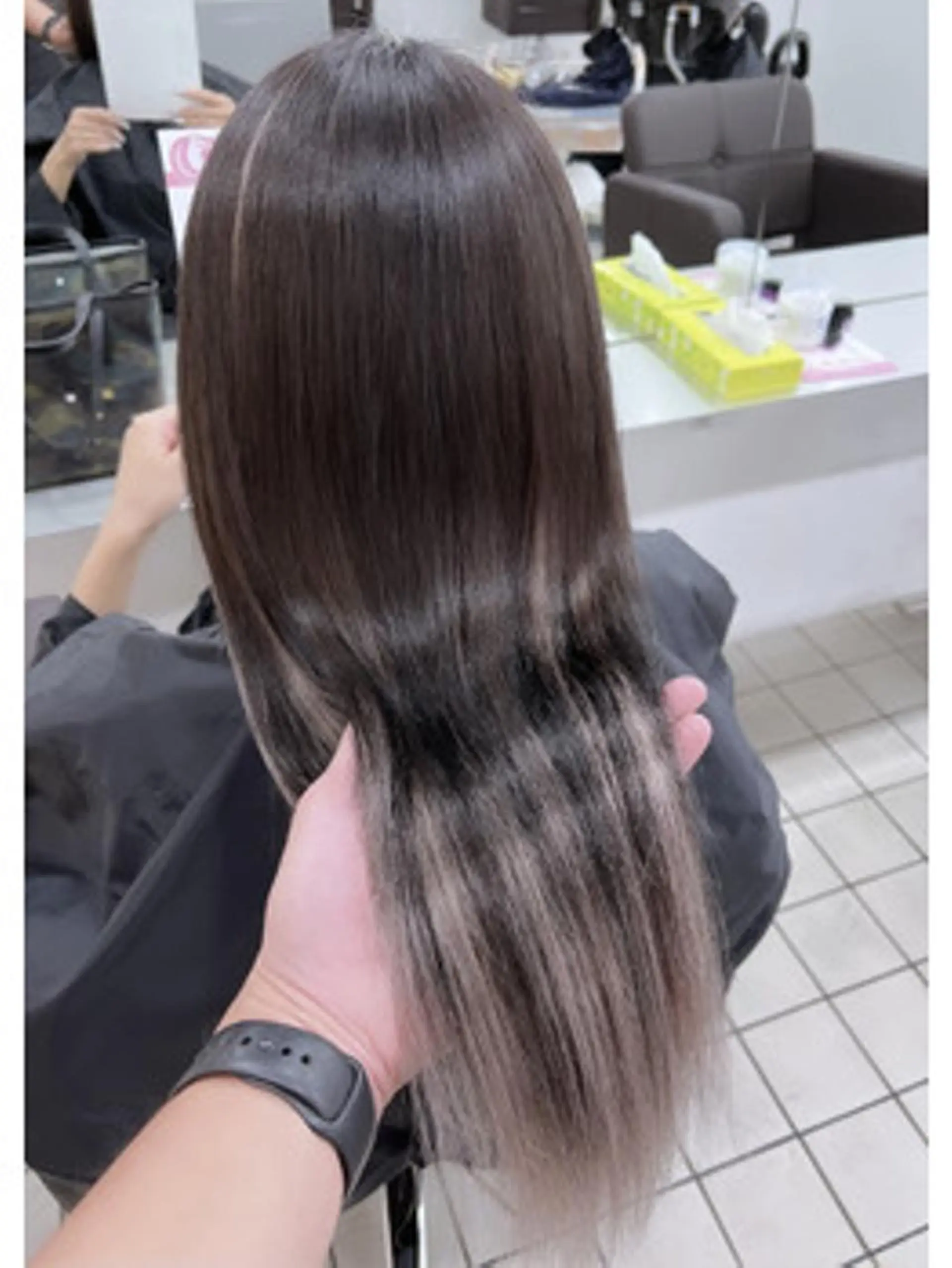 ロング カラー エクステ LuciAのヘアスタイル