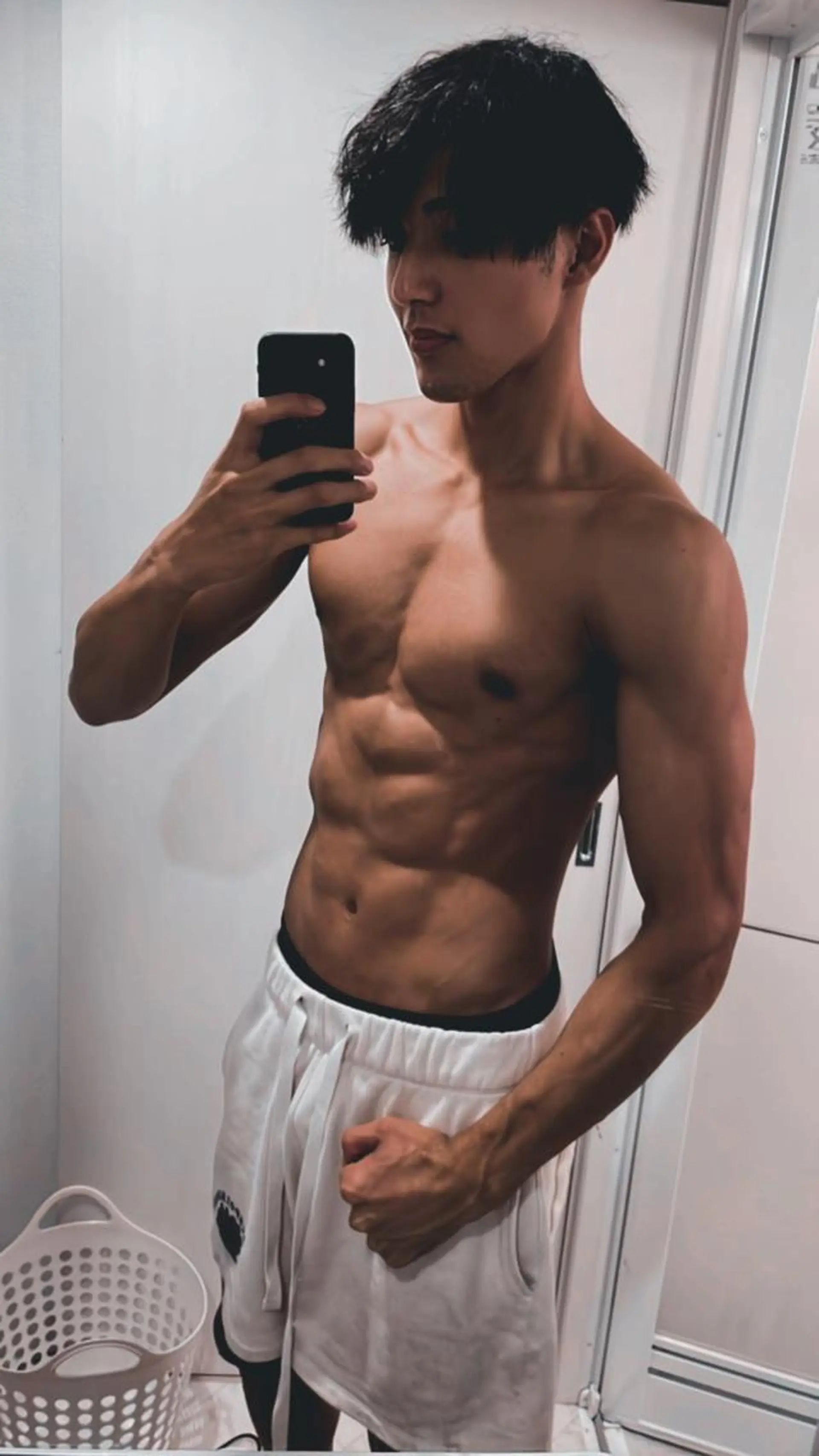 ショート カラー パーマ ヘアアレンジ メンズ キッズ ネイル マツエク・マツパ アイブロウ 眉毛ワックス脱毛 脱毛サロン KAvanceのエステ・リラクイメージ