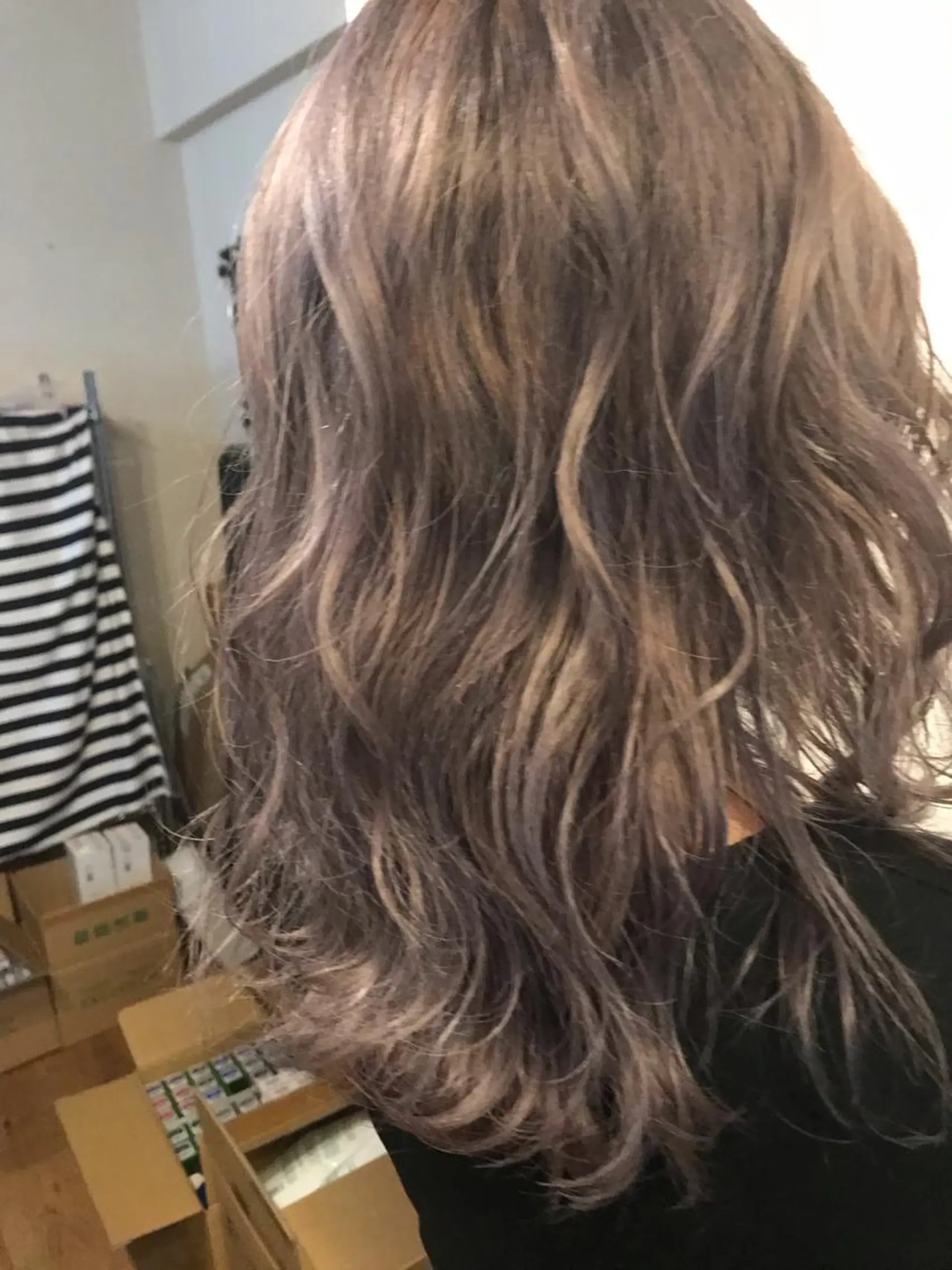 カラー ブリーチ 透明感カラー グレージュ ラベンダーカラー ラベンダーグレージュ ヘアカラー トリートメント ✅ｼｪｱｻﾛﾝJAM 相田友和のヘアスタイル