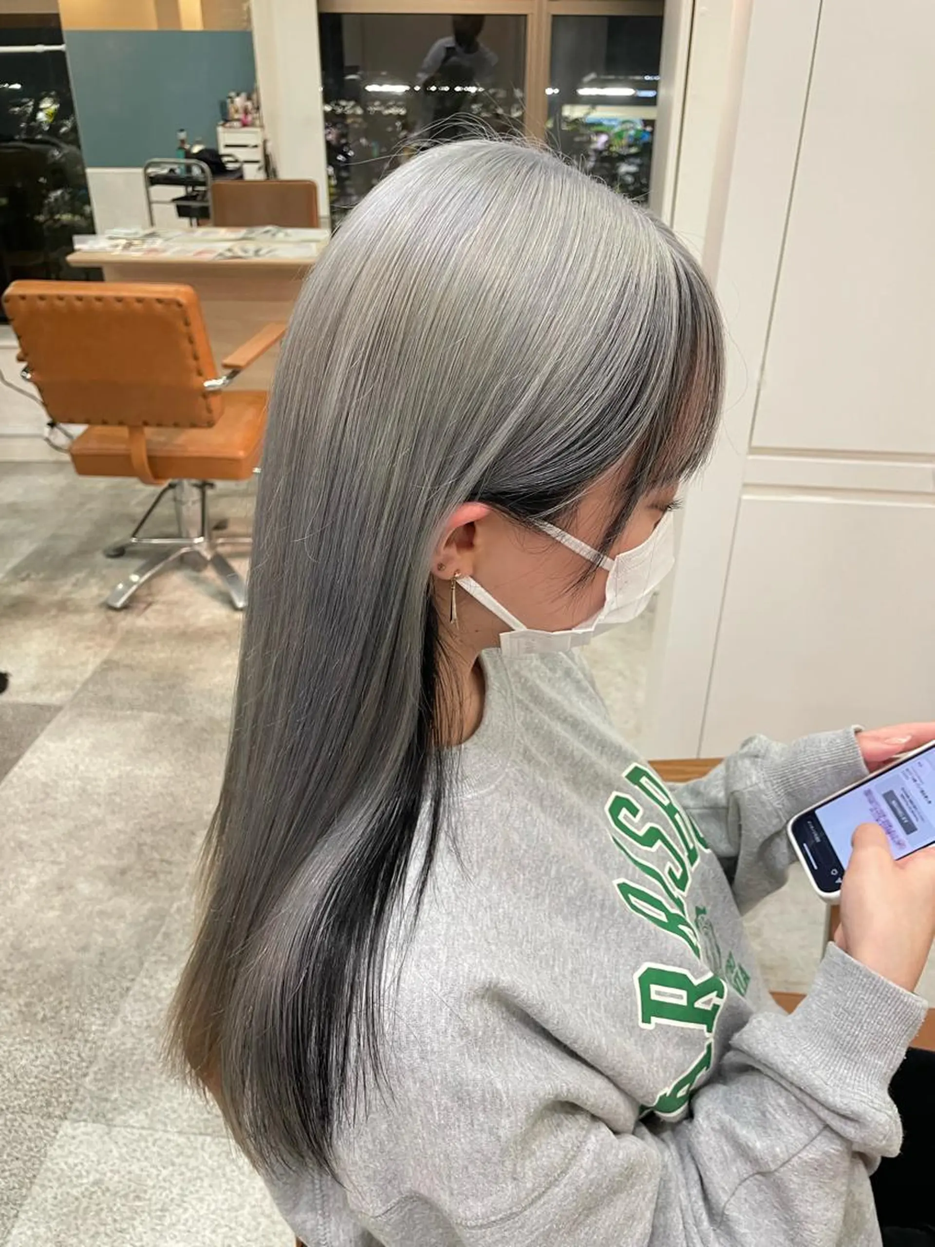 ロング カラー ミストバング ブリーチ 透明感カラー  フェイスフレーミング ハイトーンカラー ハイトーン/ベージュ 指名No.1荒木涼太のヘアスタイル