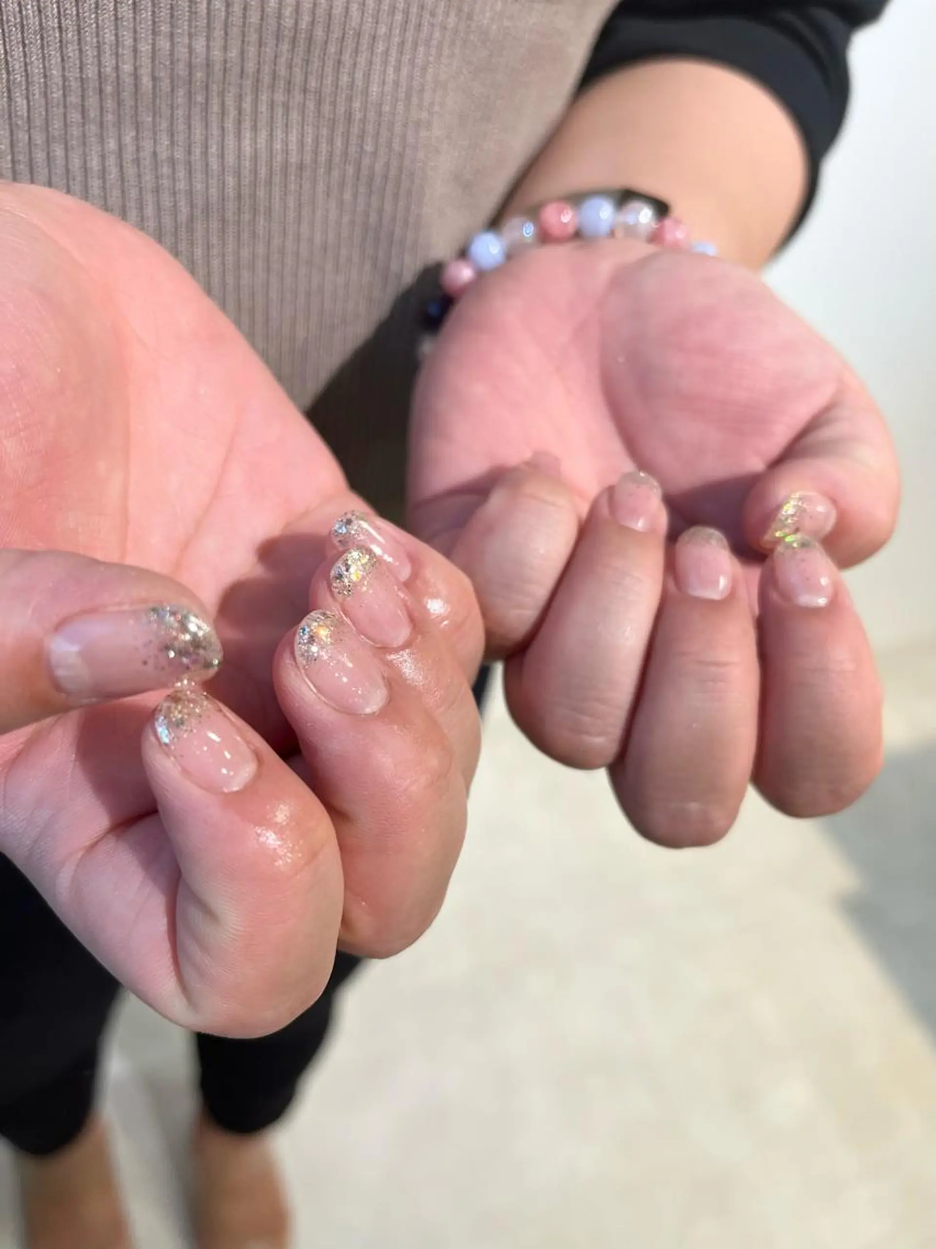 ネイル ラメ(グリッター) ラメグラデーション 小川 奈々花のネイルデザイン