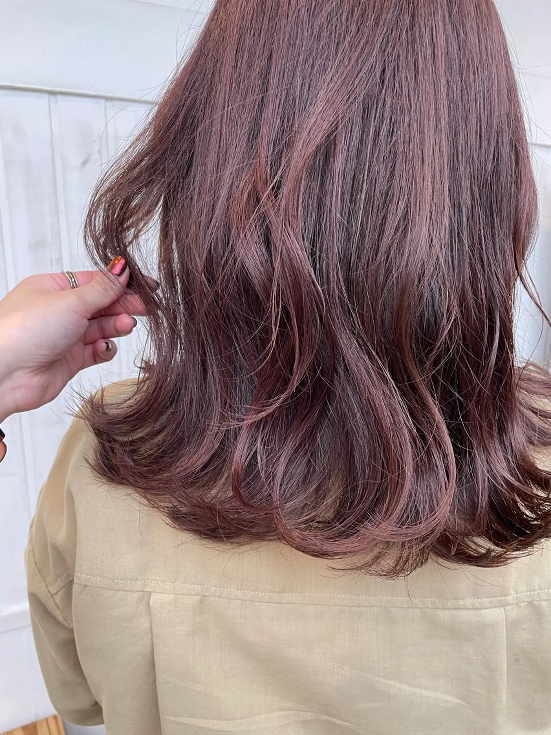 セミロング カラー ヘアアレンジ アディクシーカラー ダブルカラー ハイライトカラー イルミナカラー インナーカラー カット ヘアカラー トリートメント 前髪顔周り✂️店長 ❤️アマミヤ❤️のヘアスタイル