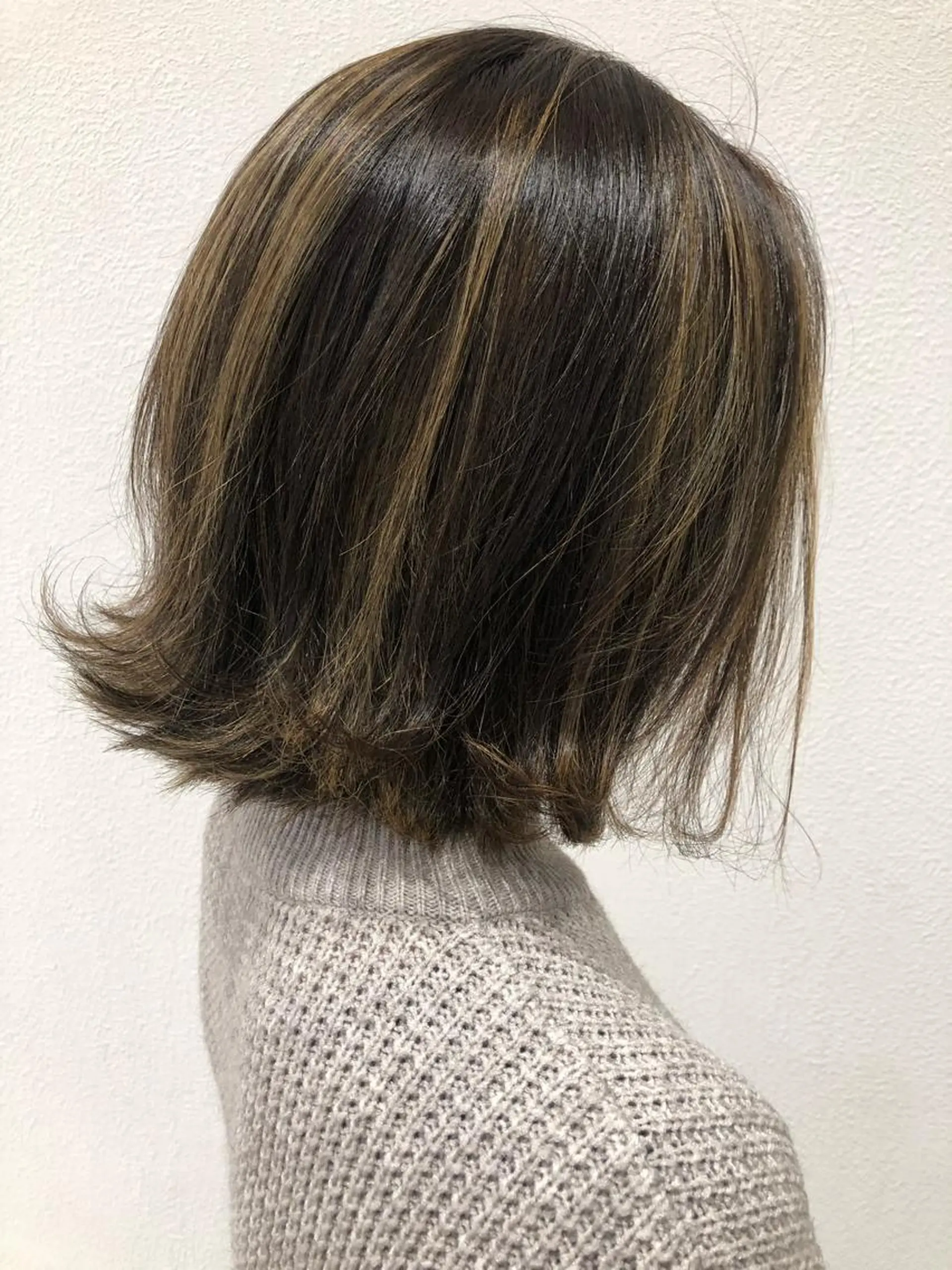 ミディアム 外国人風カラー ハイライト ヘアカラー トリートメント 岸 保奈美のヘアスタイル