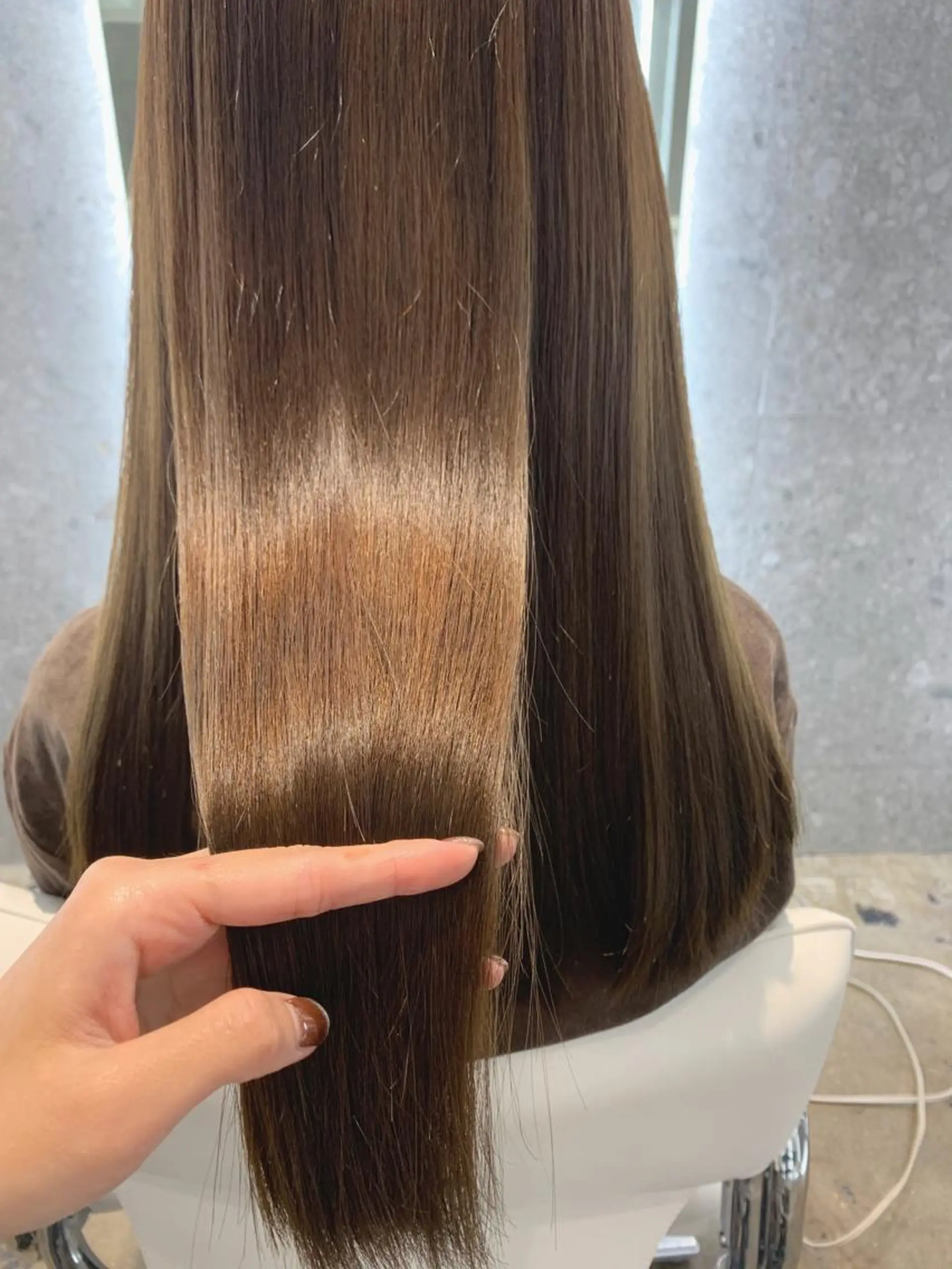 ロング カラー カット ヘアカラー トリートメント PHIDGE所属・山下 千明のヘアスタイル