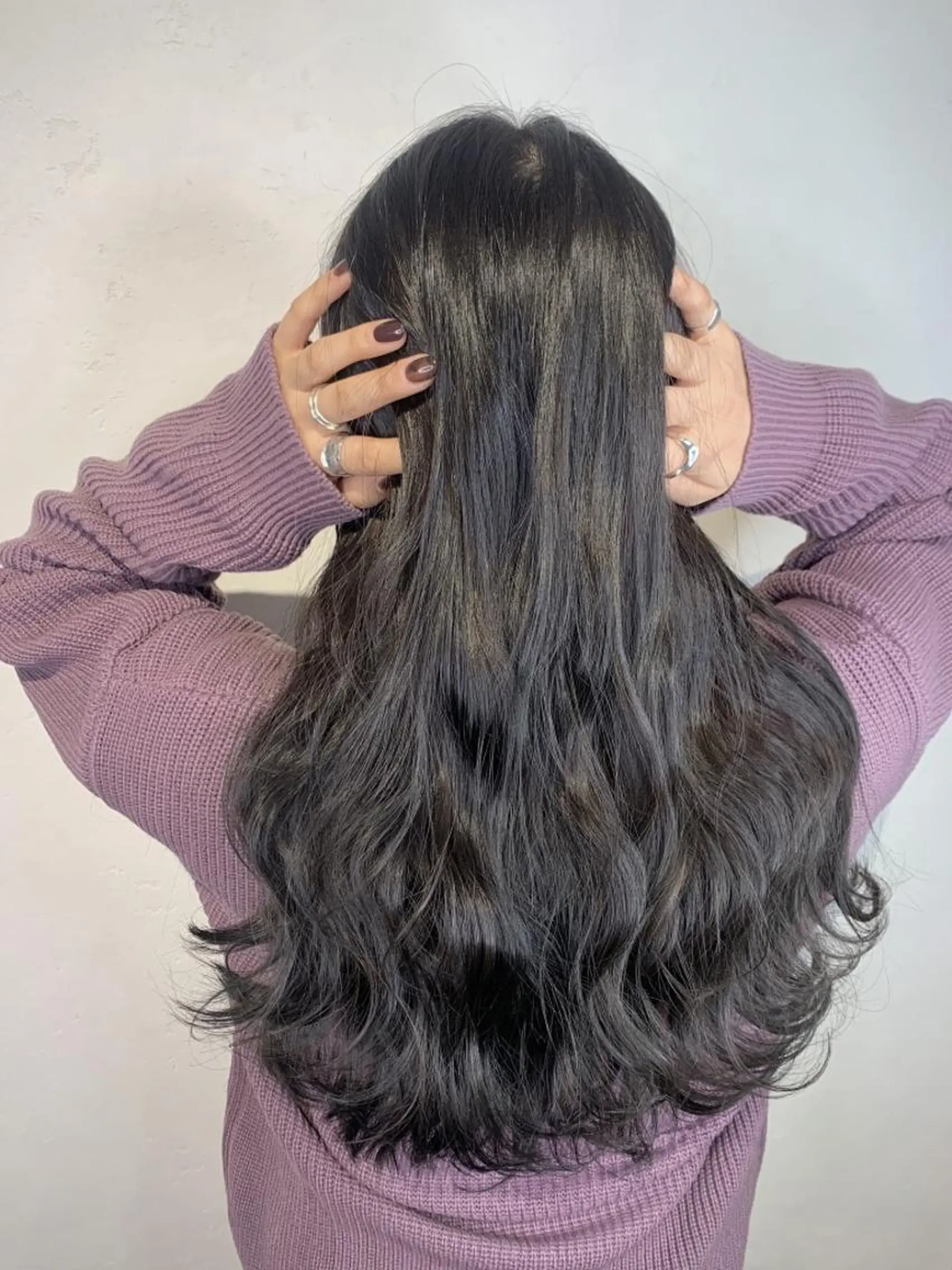 セミロング ボブ 斜めバング 外国人風カラー 伸ばしかけ レイヤーカット ＿WHITE鳳店 アンダーバーホワイトのヘアスタイル