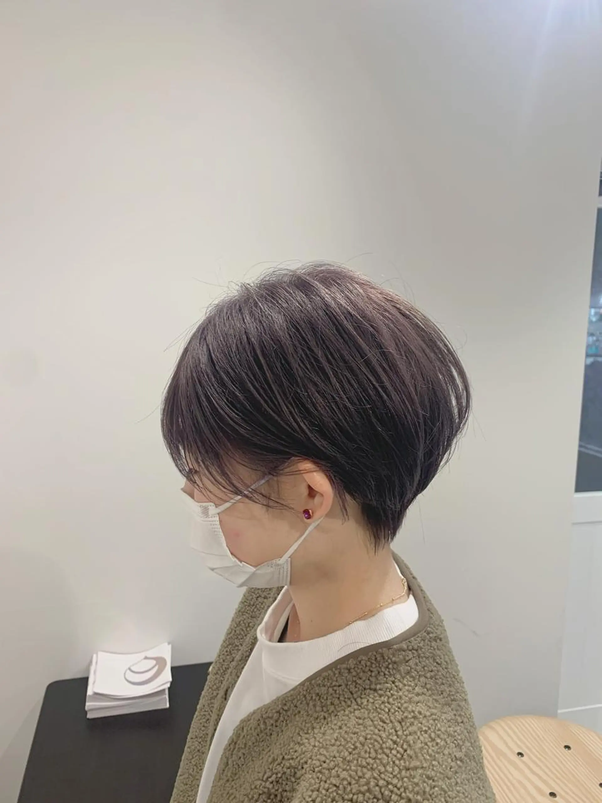 ショート カラー ブリーチ グレージュ ラベンダーカラー ラベンダーグレージュ ラベンダーグレー カット ヘアカラー kyon.hair 韓国カットカラーのヘアスタイル