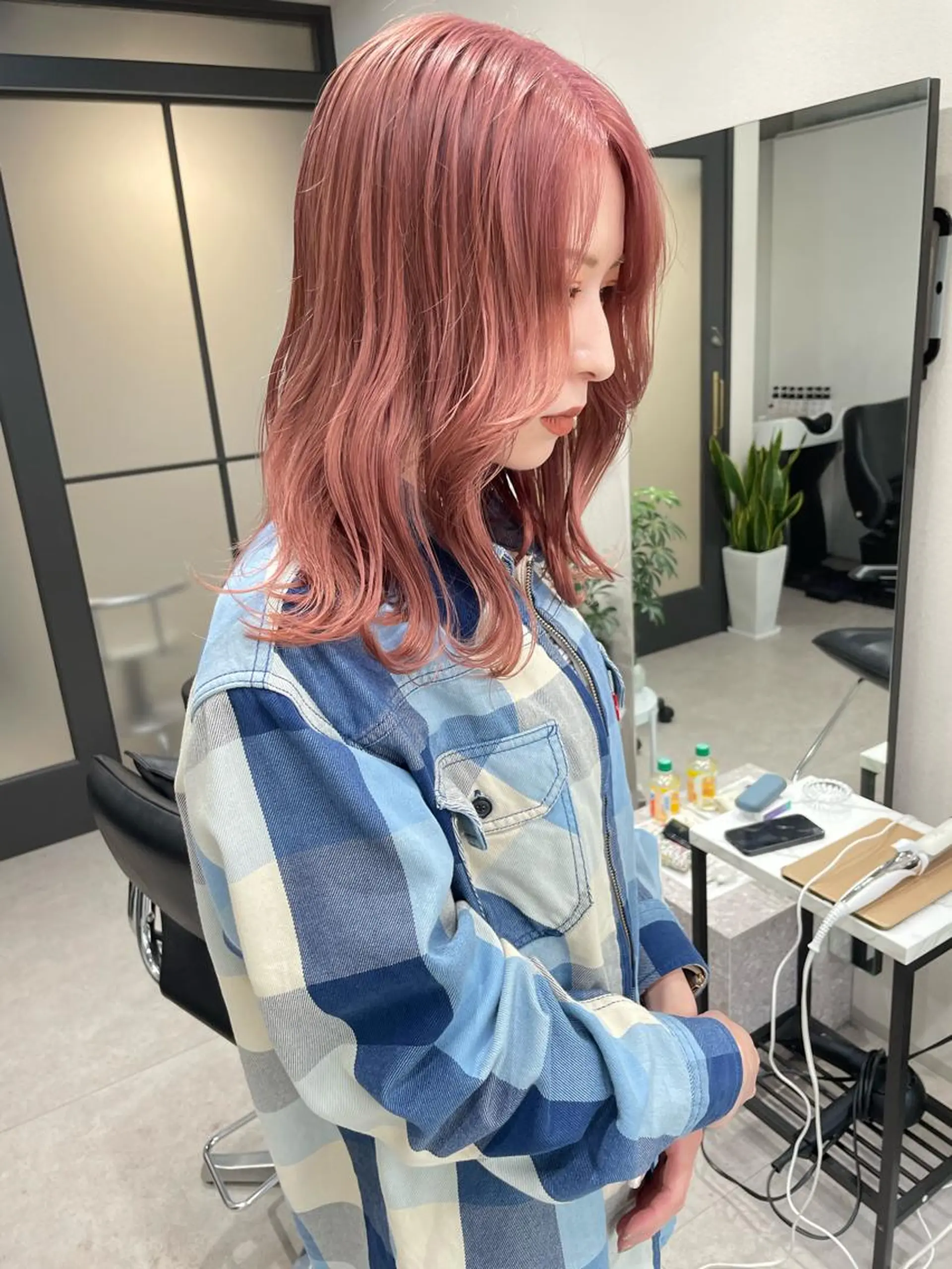 ミディアム カラー ヘアカラー トリートメント 髪質改善will hairdesignのヘアスタイル