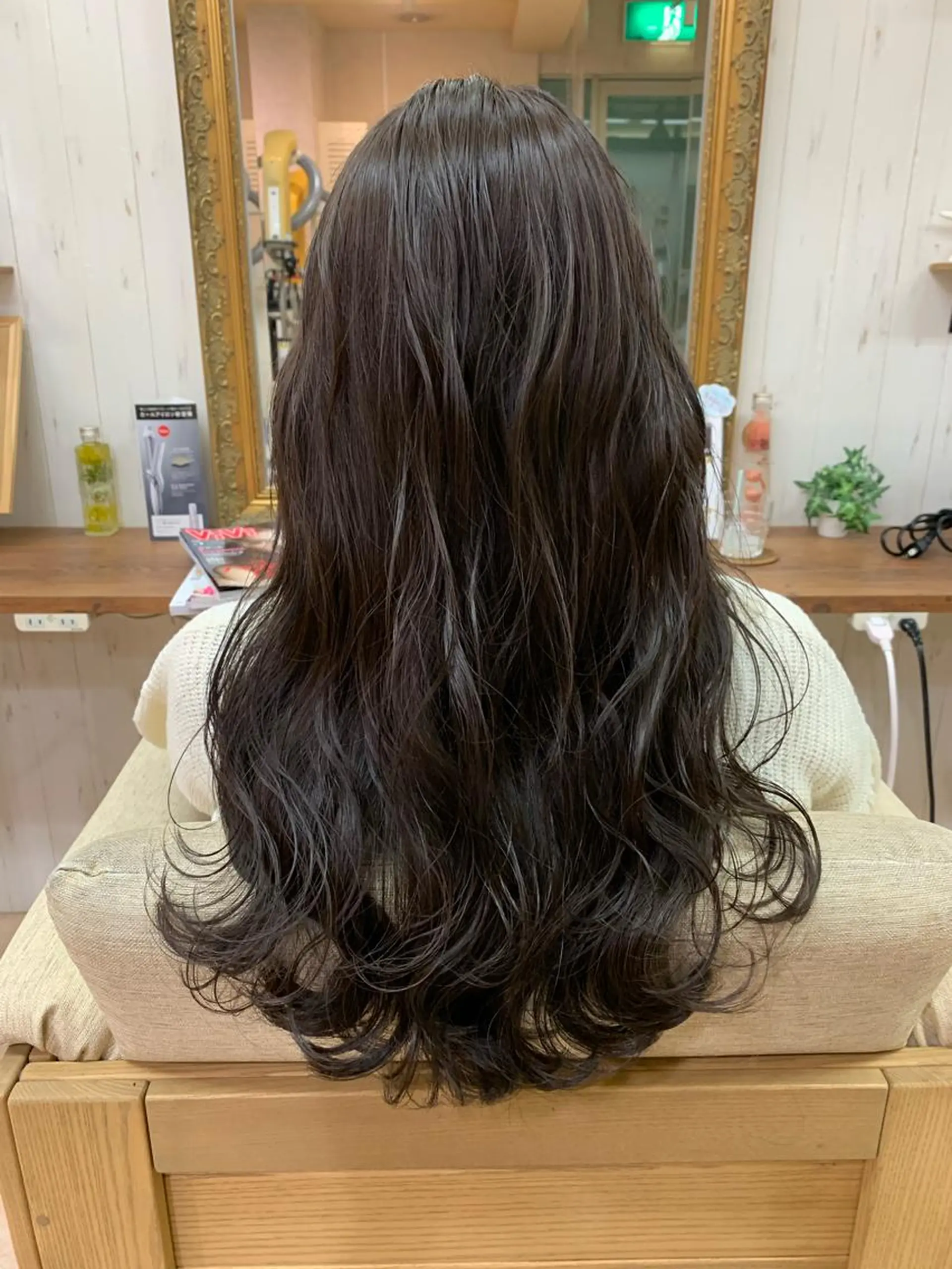 ロング カラー アッシュ ベージュカラー 長谷川 湧のヘアスタイル