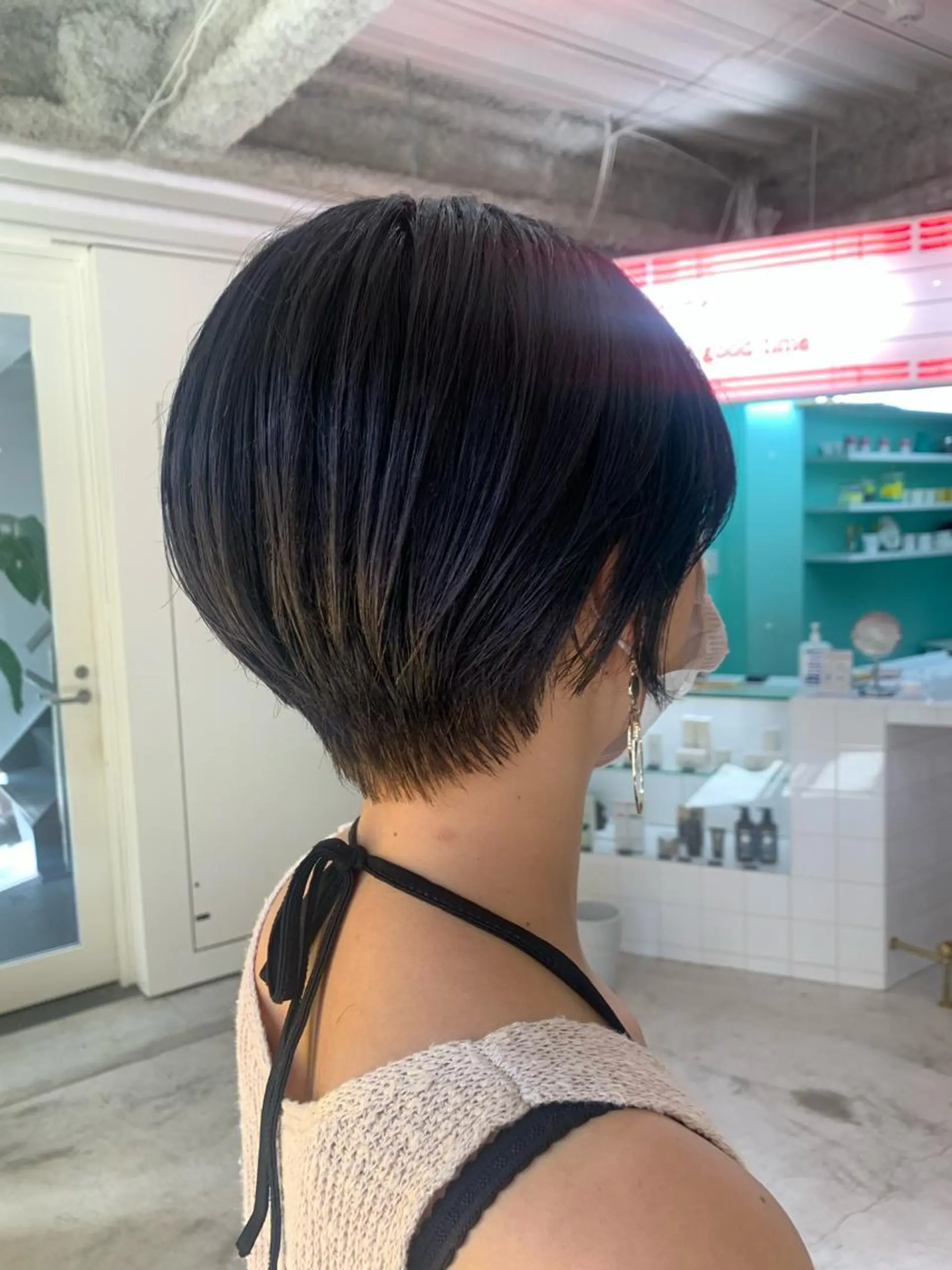 ショート カラー ヘアアレンジ 🧨ブリーチー×ボブ レイヤー💎じゅえるのヘアスタイル