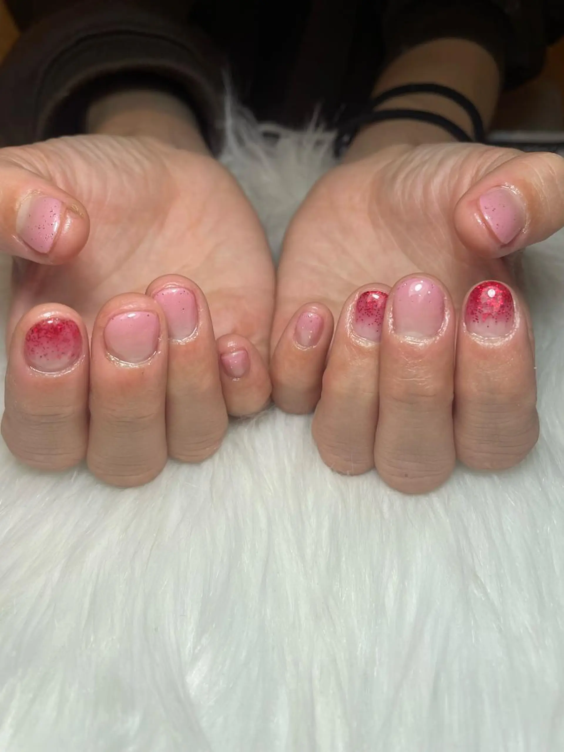 ネイル グラデーション 大袋駅東口徒歩2分 alivioのネイルデザイン