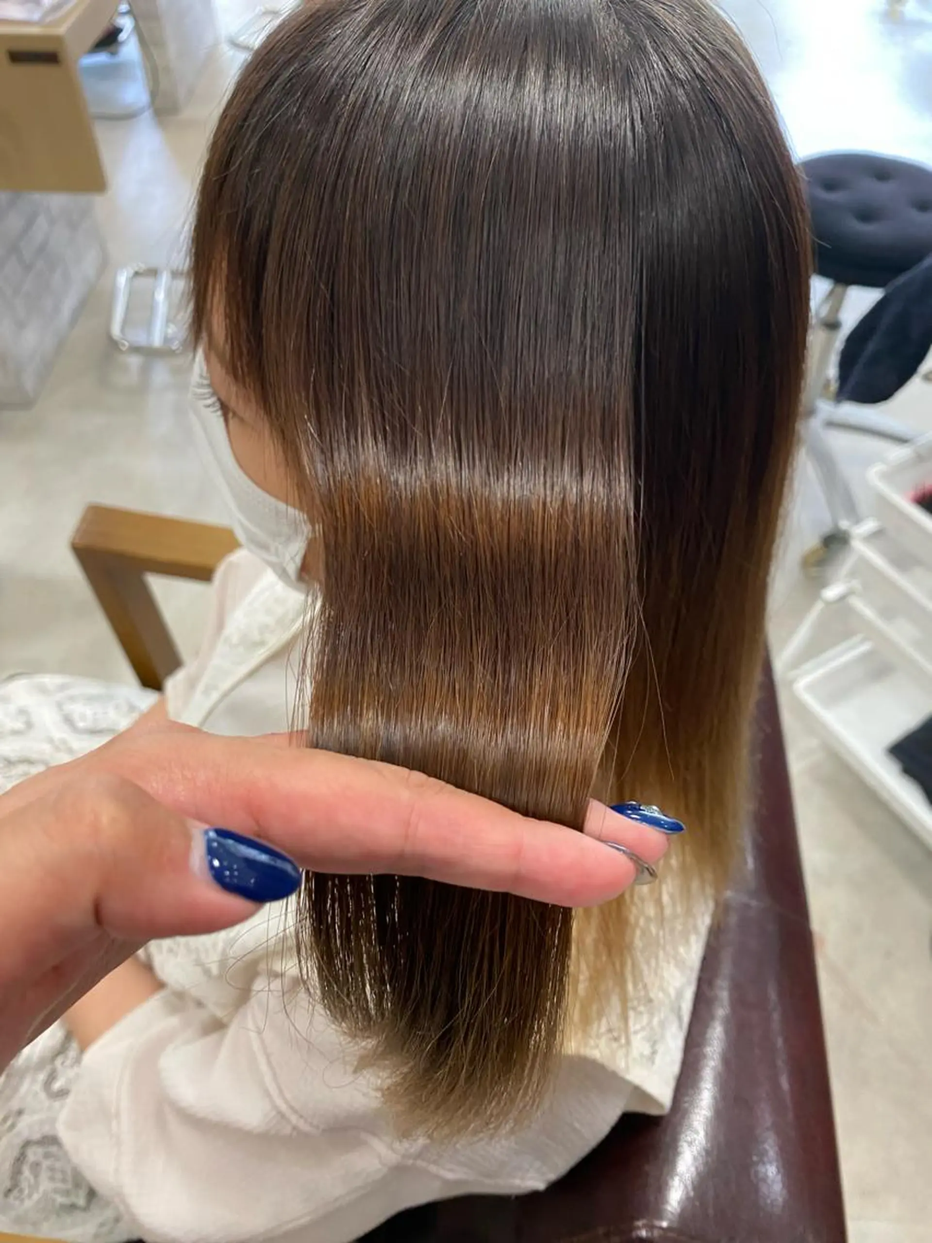 ミディアム 透明感カラー✨ 酸性ストレート特化のヘアスタイル