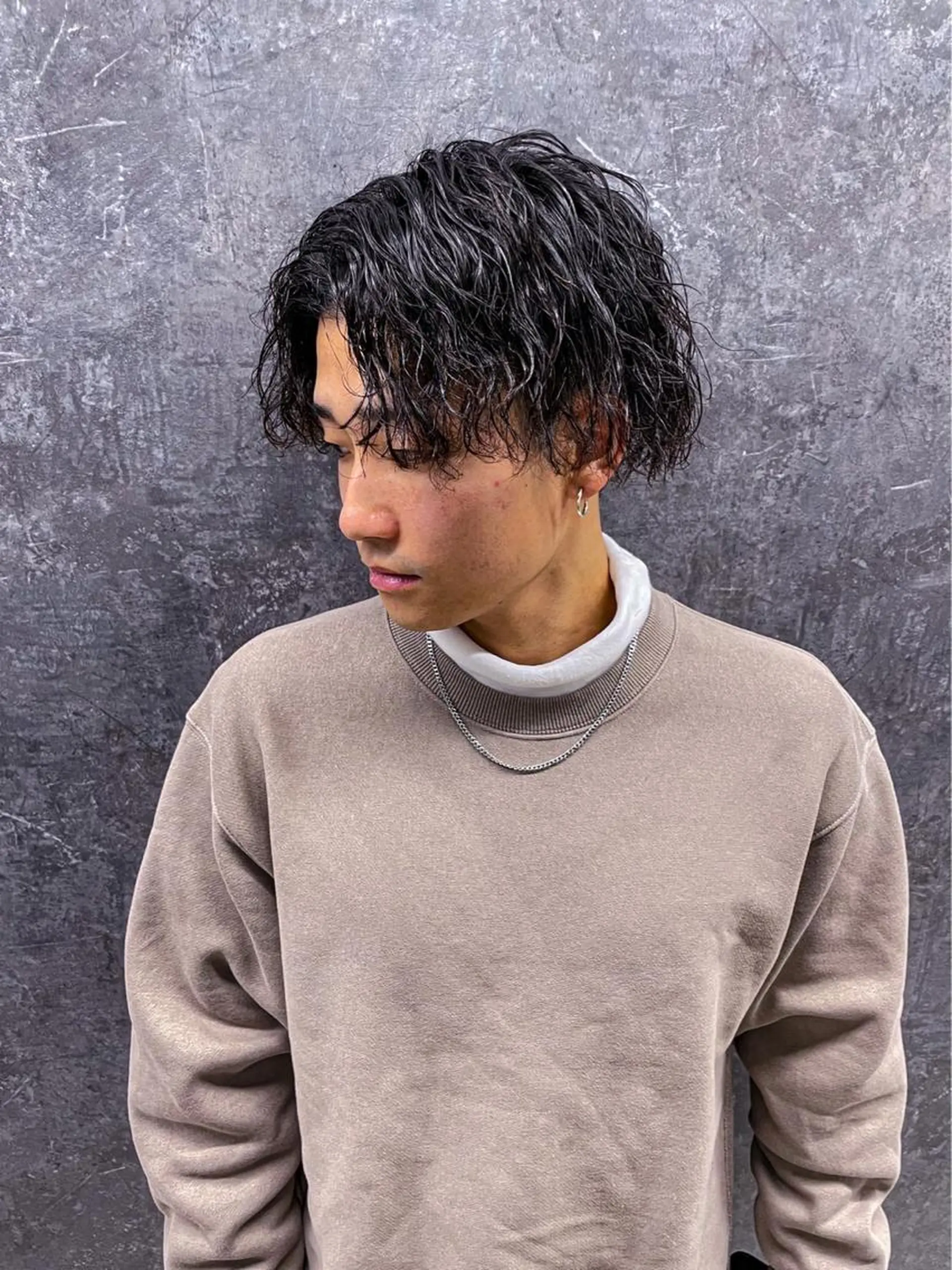 ショート パーマ メンズ 尾﨑 純也のヘアスタイル