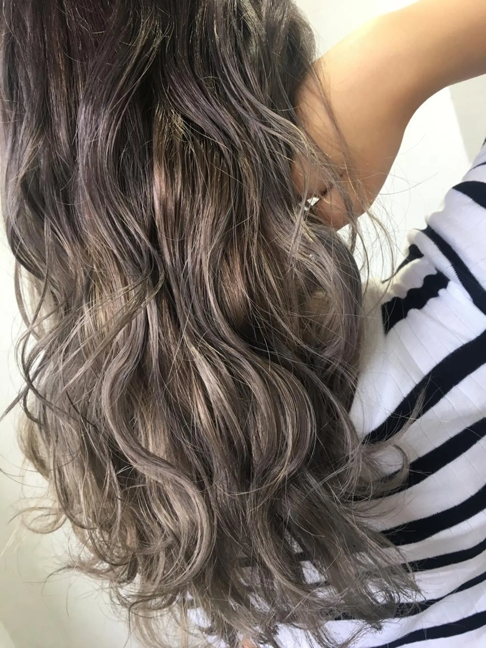 ロング カラー ブリーチ毛縮毛矯正 👑山口のヘアスタイル
