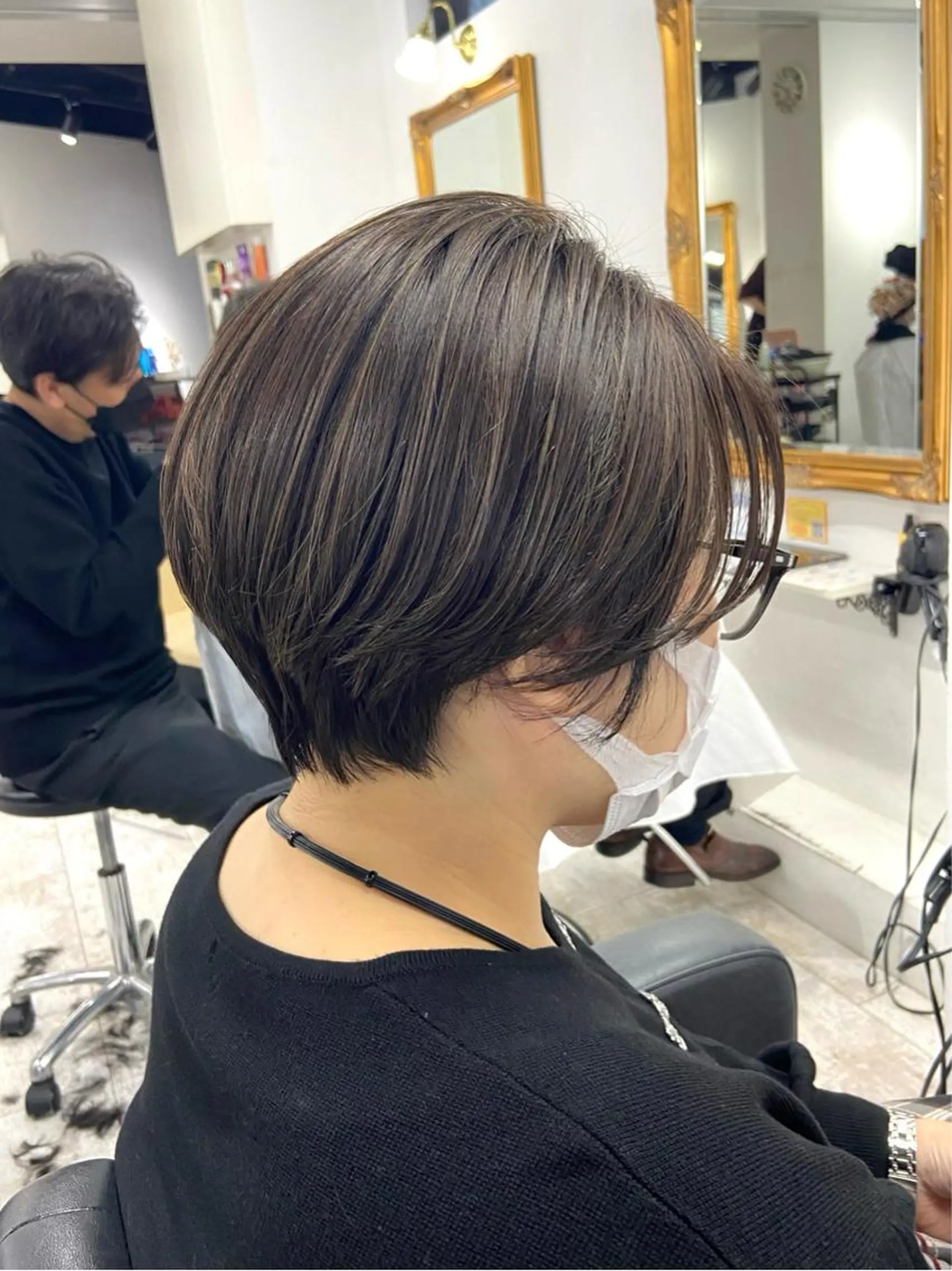 ショート カラー ハイライトカラー ハイライト ショートヘア ヘアカラー トリートメント パパで店長な戸田 健治【ショートヘア】のヘアスタイル