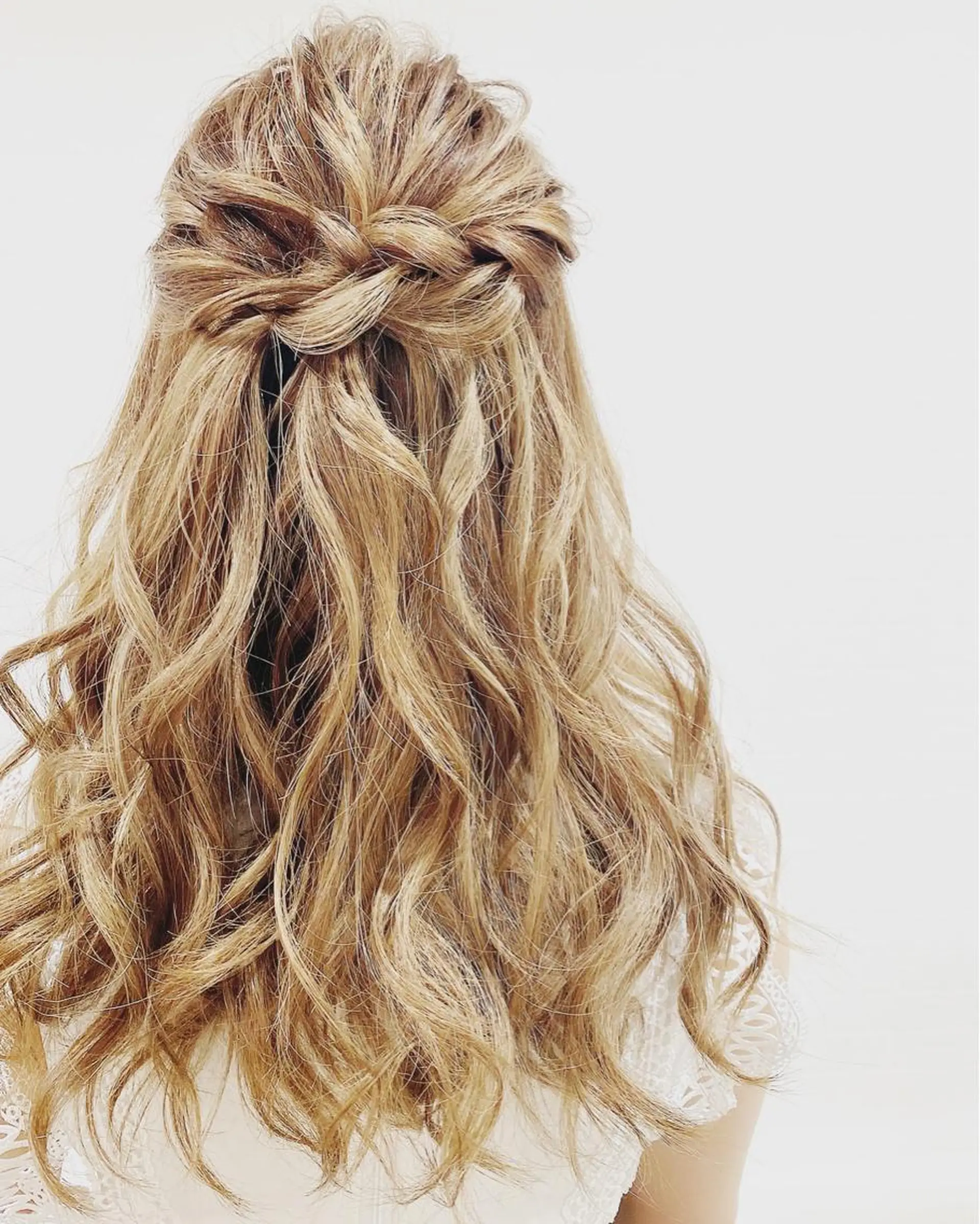 ヘアアレンジ ハーフアップ ヘアセット GRANLUSSO 〜グランルッソ駅前店所属・木口 嘉美のヘアスタイル