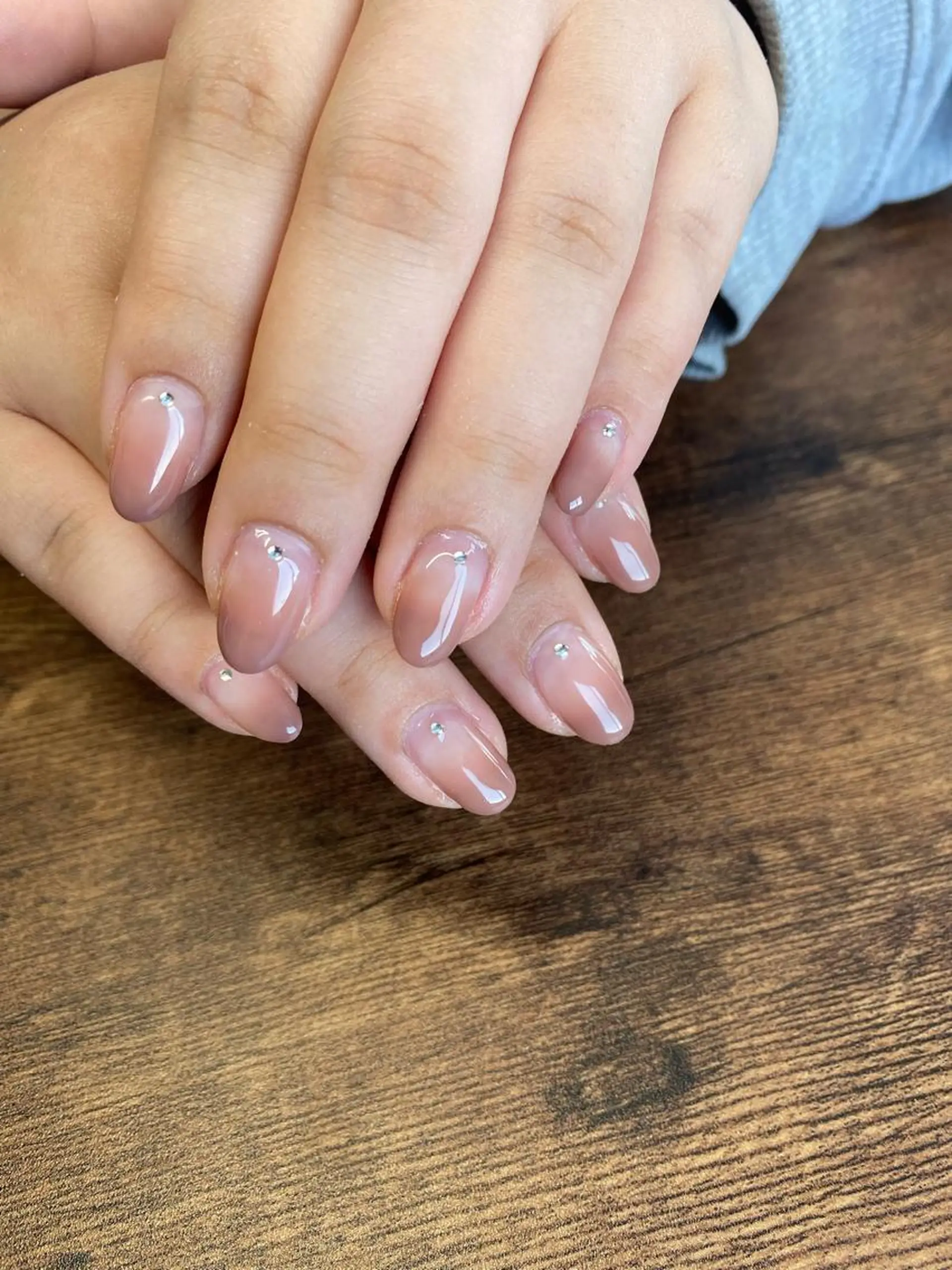 ネイル ストーンネイル ハンドネイル 鹿島台ネイルサロン/ 長さだし◎のネイルデザイン