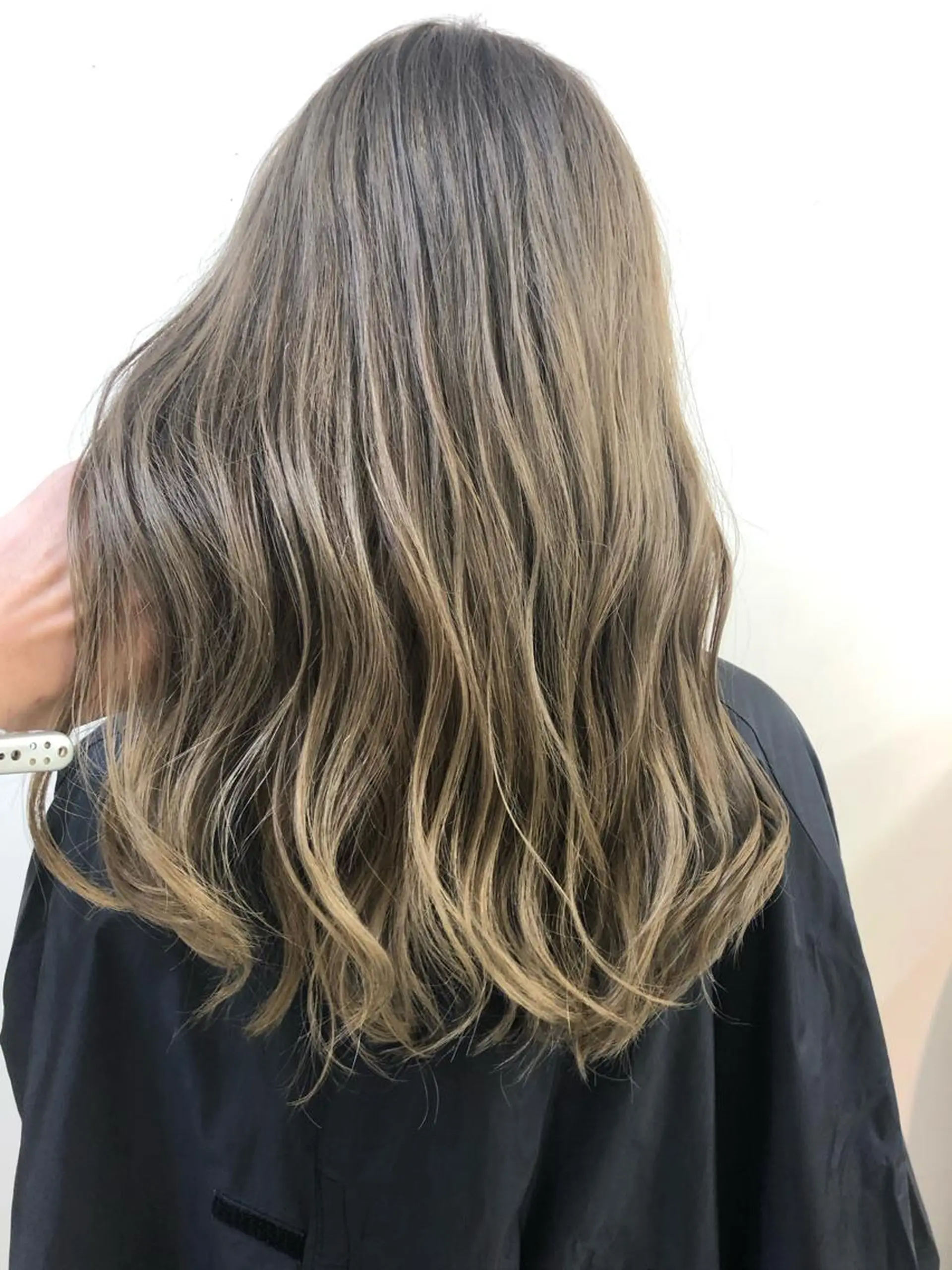 ロング ヘアカラー カラー職人/上川原 雄飛のヘアスタイル