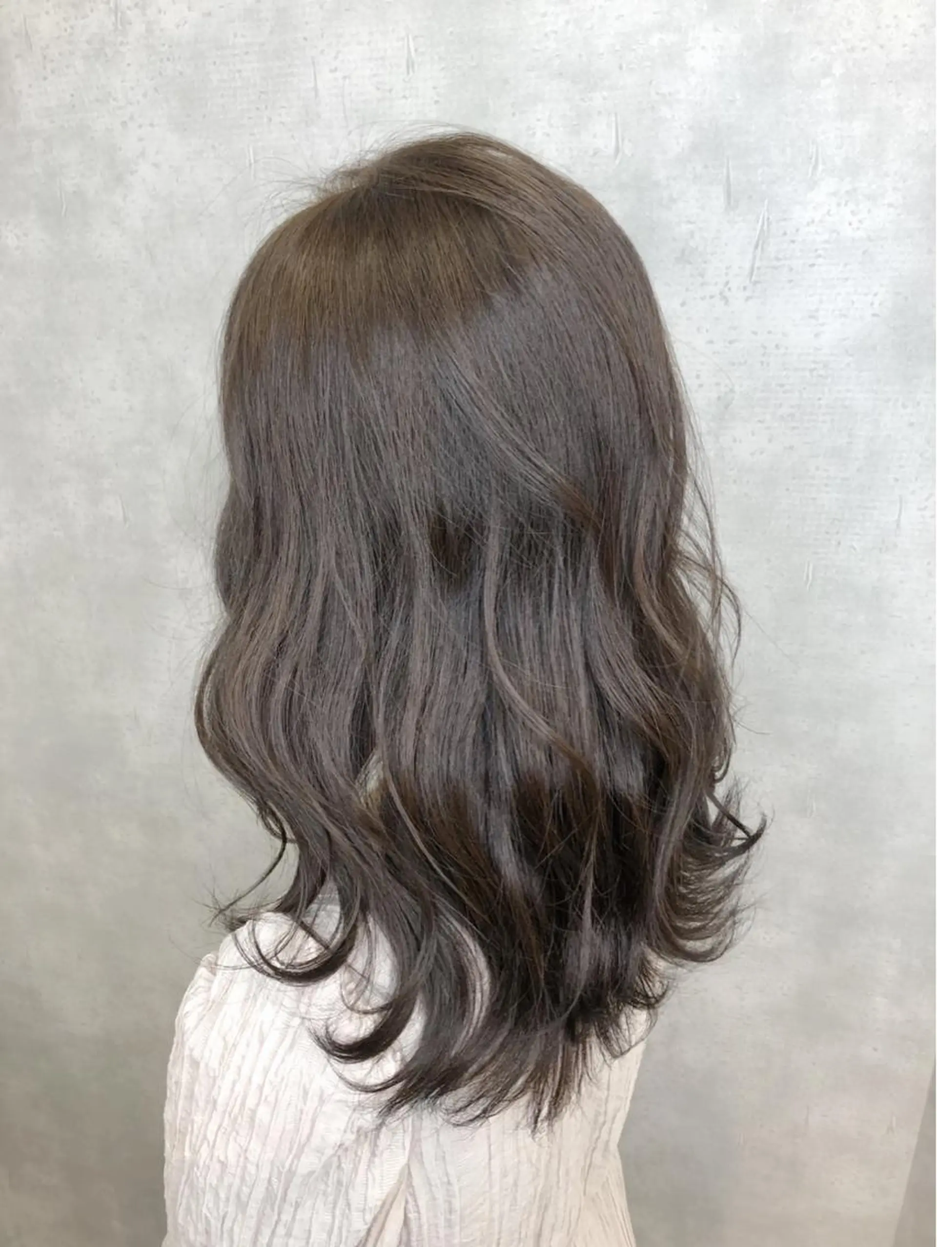 セミロング カラー ヘアアレンジ アッシュ ベージュカラー グレージュ universe tokyoのヘアスタイル