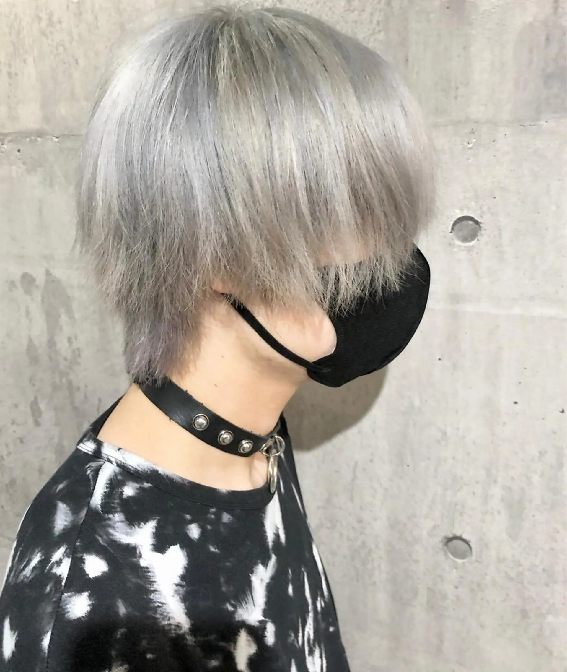 カラー メンズ メンズブリーチ ブリーチ シルバー ホワイトシルバー レイヤー/韓国 ハイトーン興津史弥のヘアスタイル