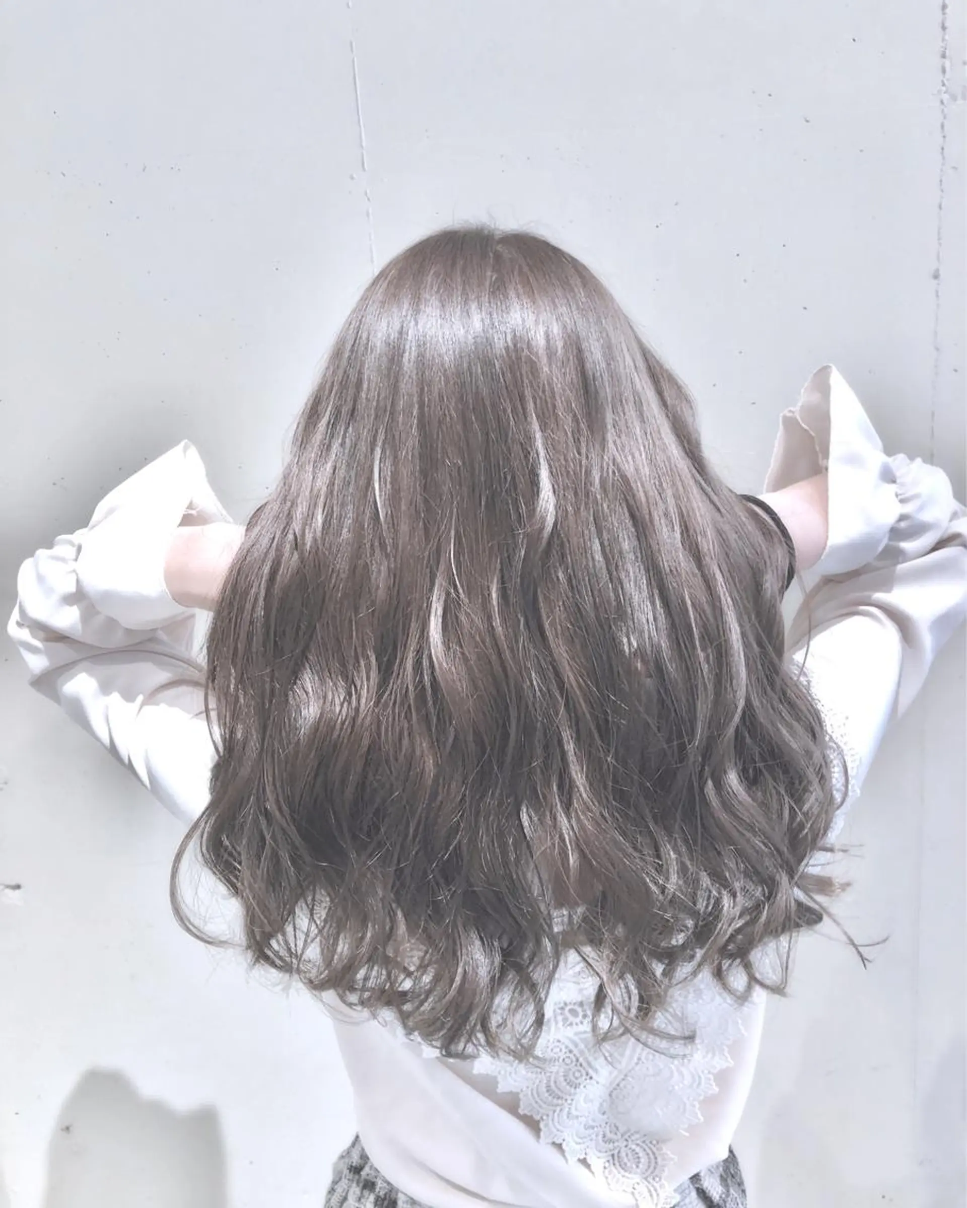 セミロング カラー パーマ ヘアアレンジ セミロングパーマ アッシュ バレイヤージュ 黒髪 ブリーチ 【ツヤ髪美容師】 ツダケイスケのヘアスタイル