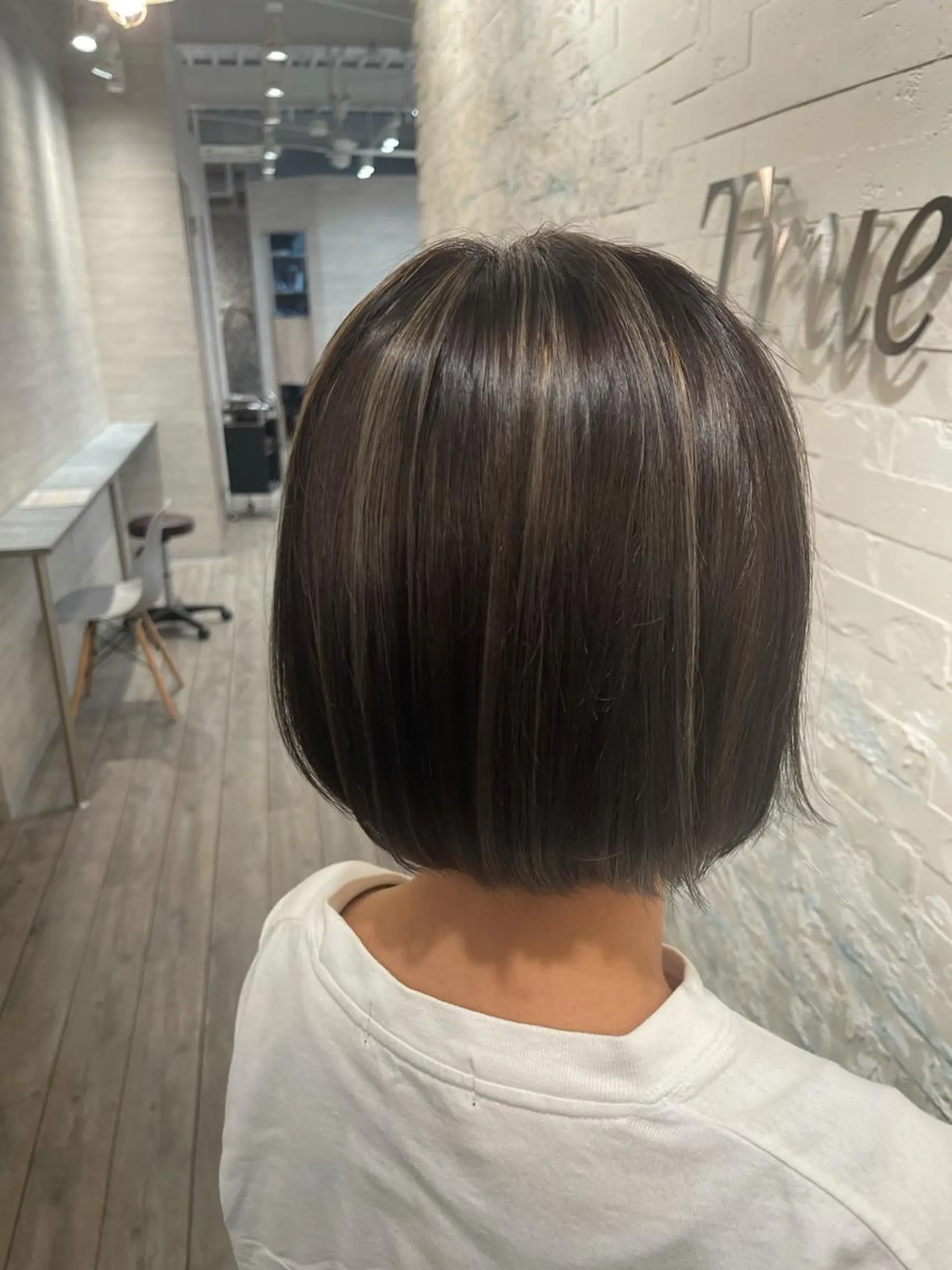 ショート ハイトーン ／ レイヤー/吉田陸斗のヘアスタイル