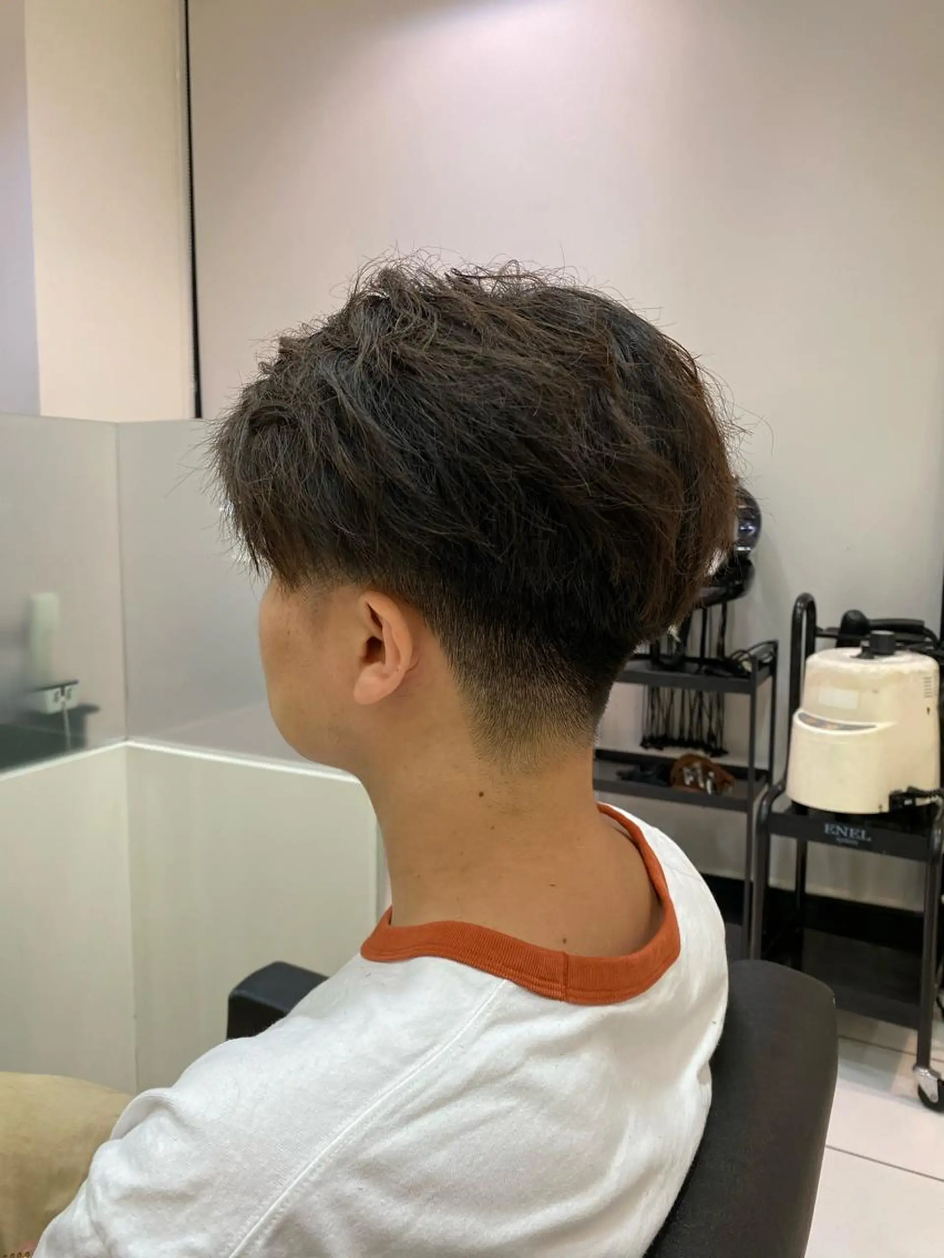 ミディアム CHIC 蘭のヘアスタイル