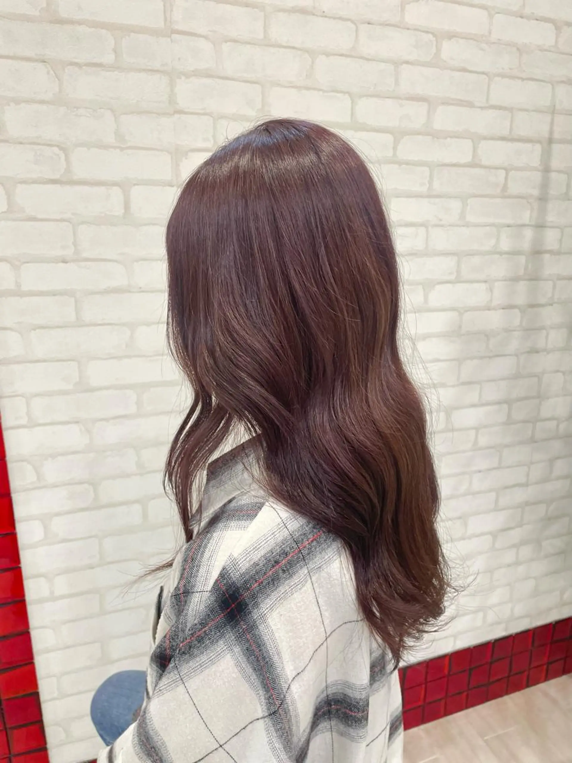 ロング カラー ブリーチ ブリーチなしカラー ピンクカラー 飯塚 愛美のヘアスタイル