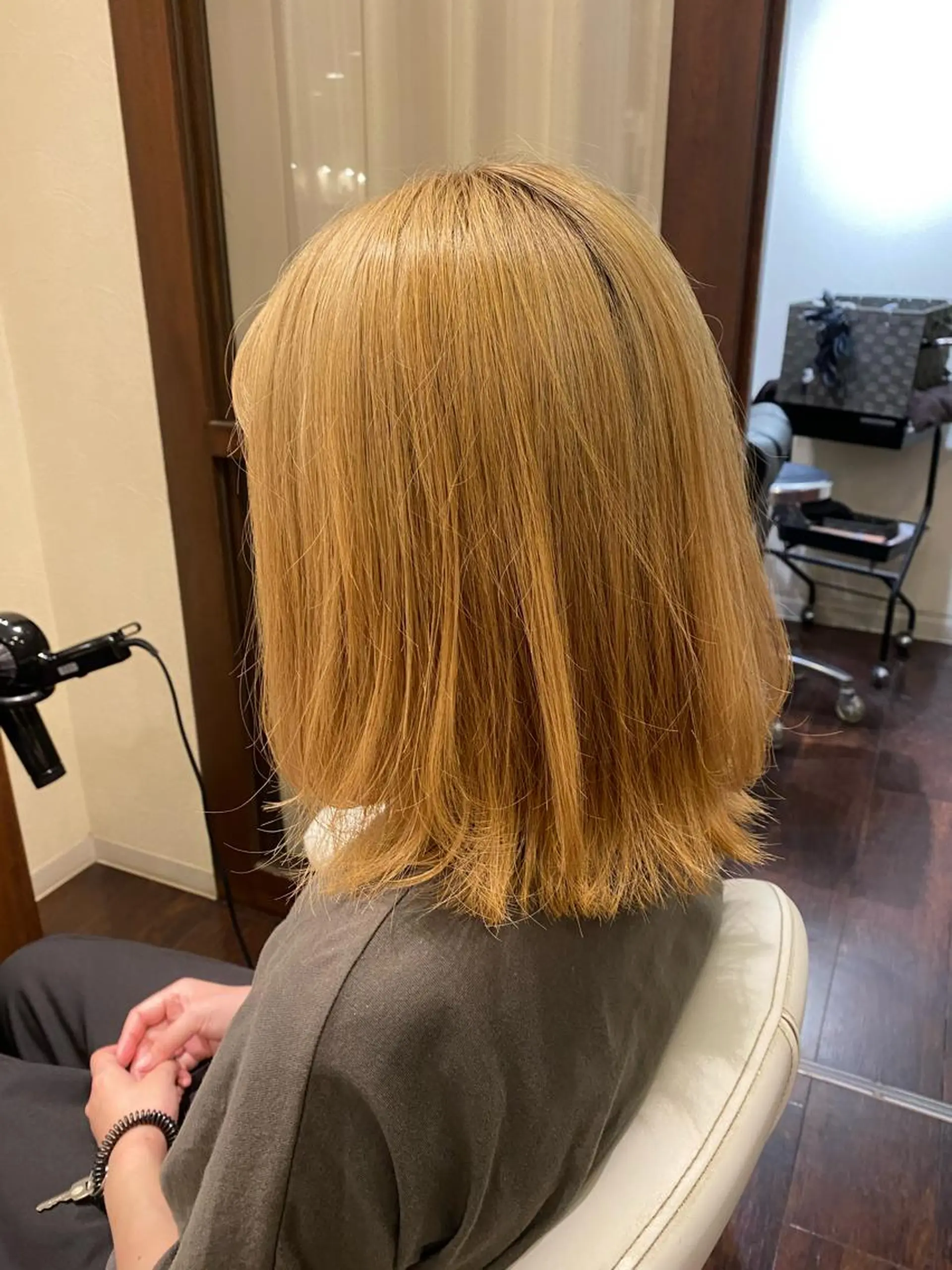 ミディアム 艶ｶﾗｰ｜ｽﾄﾚｰﾄ 🍟yuki🍟のヘアスタイル