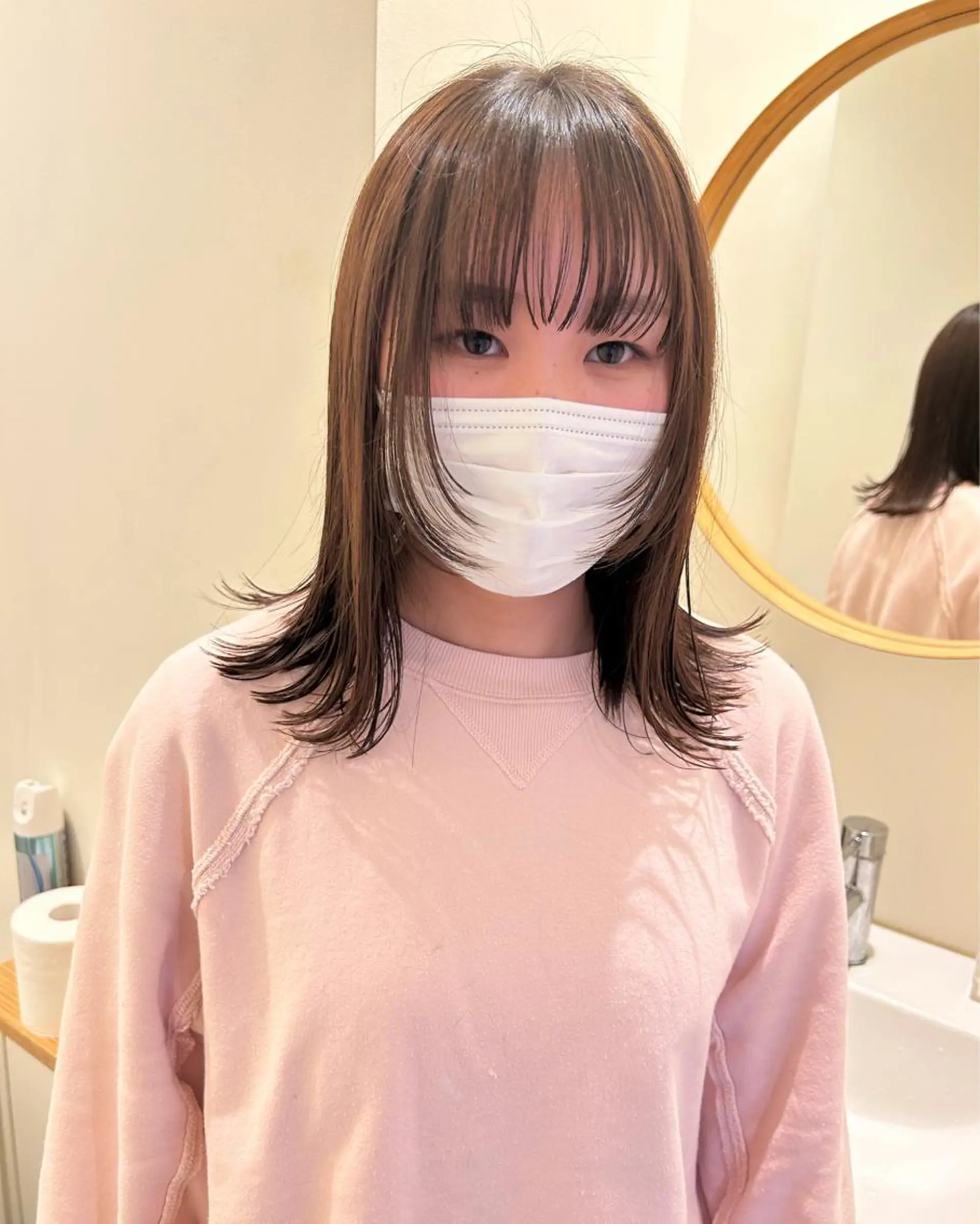 ミディアム 津葉井 麗奈のヘアスタイル