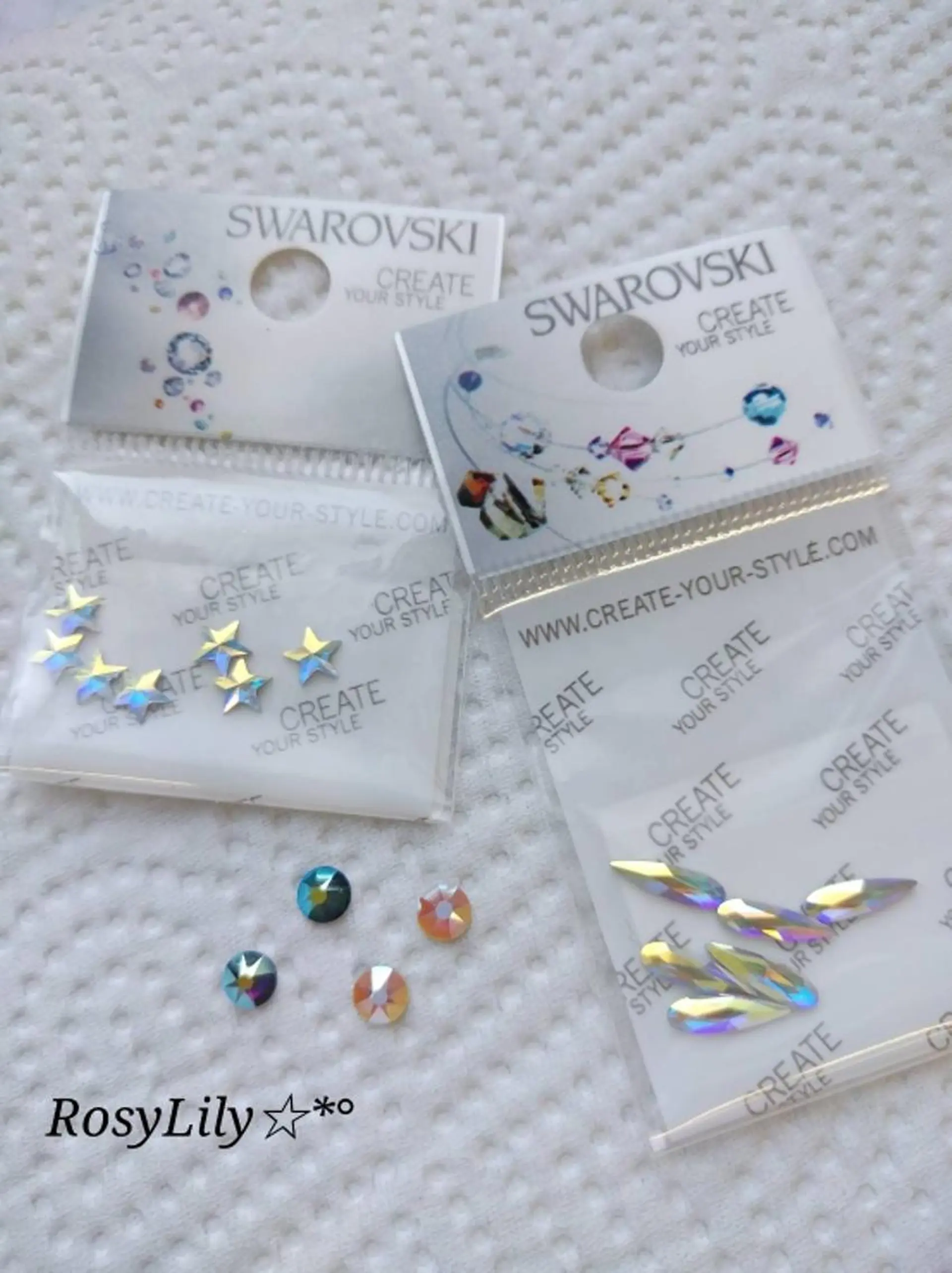 ネイル アートネイル ストーンネイル ハンドネイル ハンドケア プライベートサロン RosyLily所属・プライベートサロン Rosy Lilyのネイルデザイン