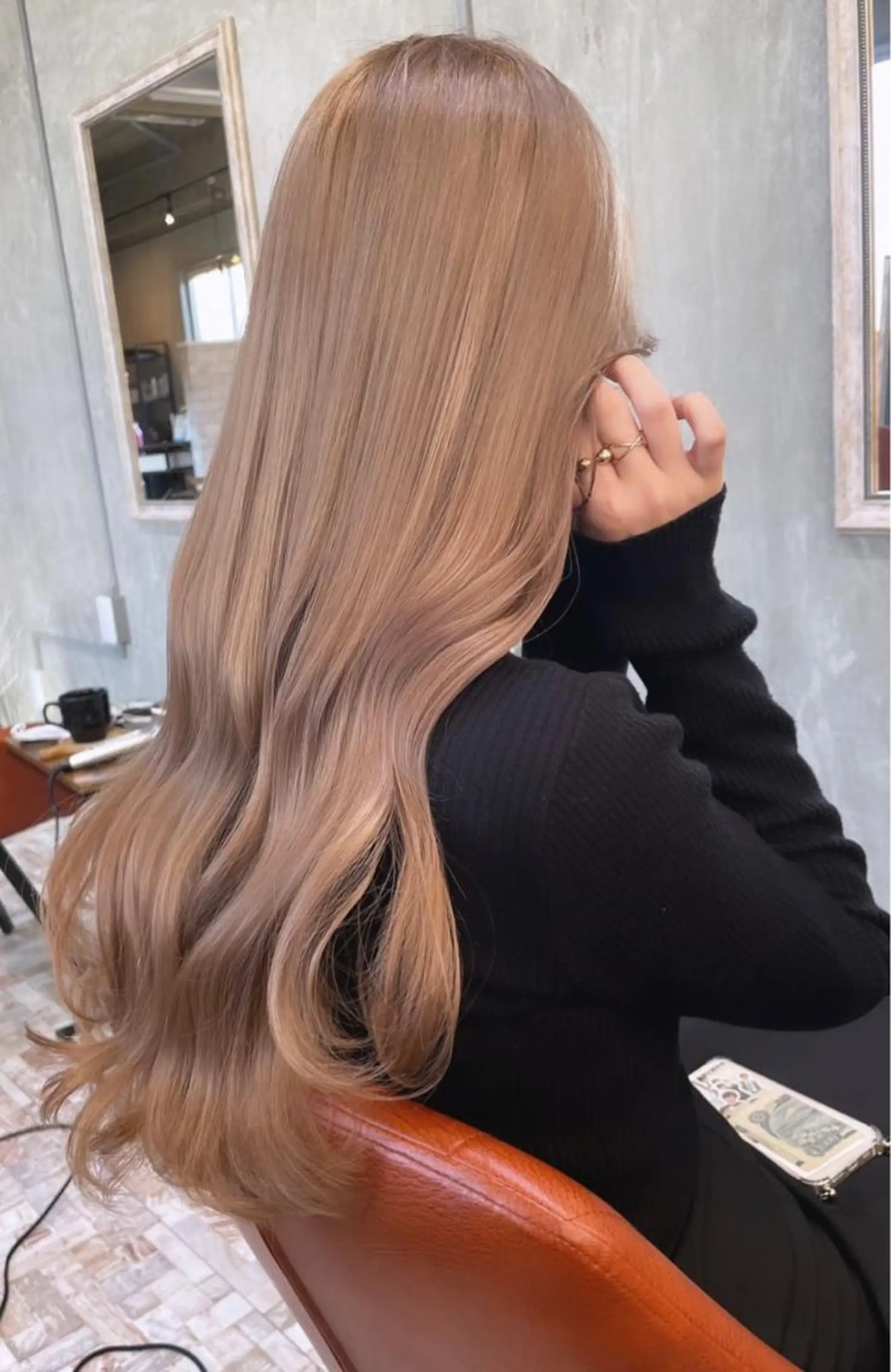 ロング カラー ベージュカラー ブリーチ ハイトーンカラー ハイトーンベージュ ヘアカラー risako🇰🇷 韓国ヘア/レイヤーのヘアスタイル