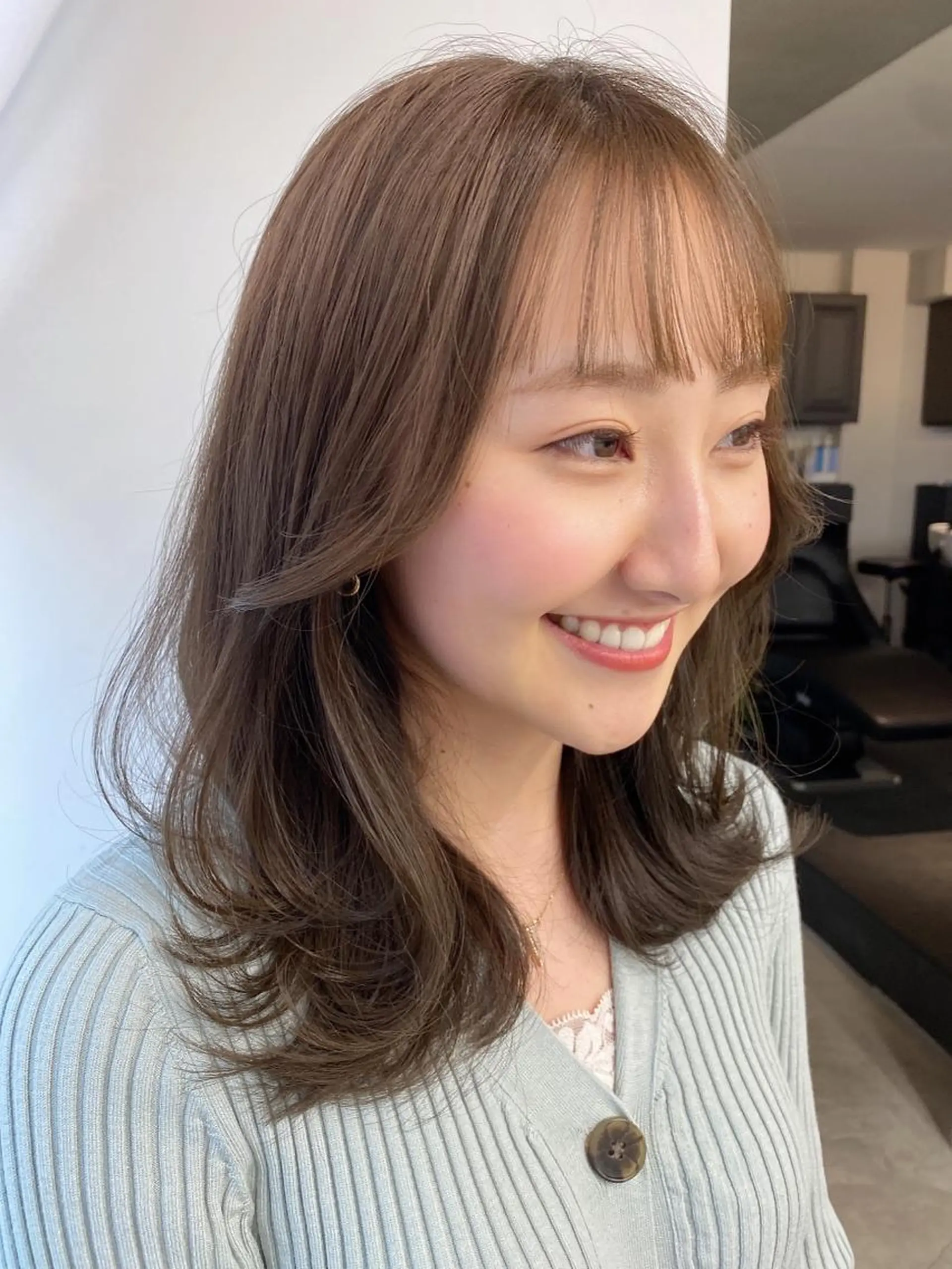 セミロング カラー カット ヘアカラー トリートメント ✨大人韓国レイヤー ✨吉原 潤✨のヘアスタイル