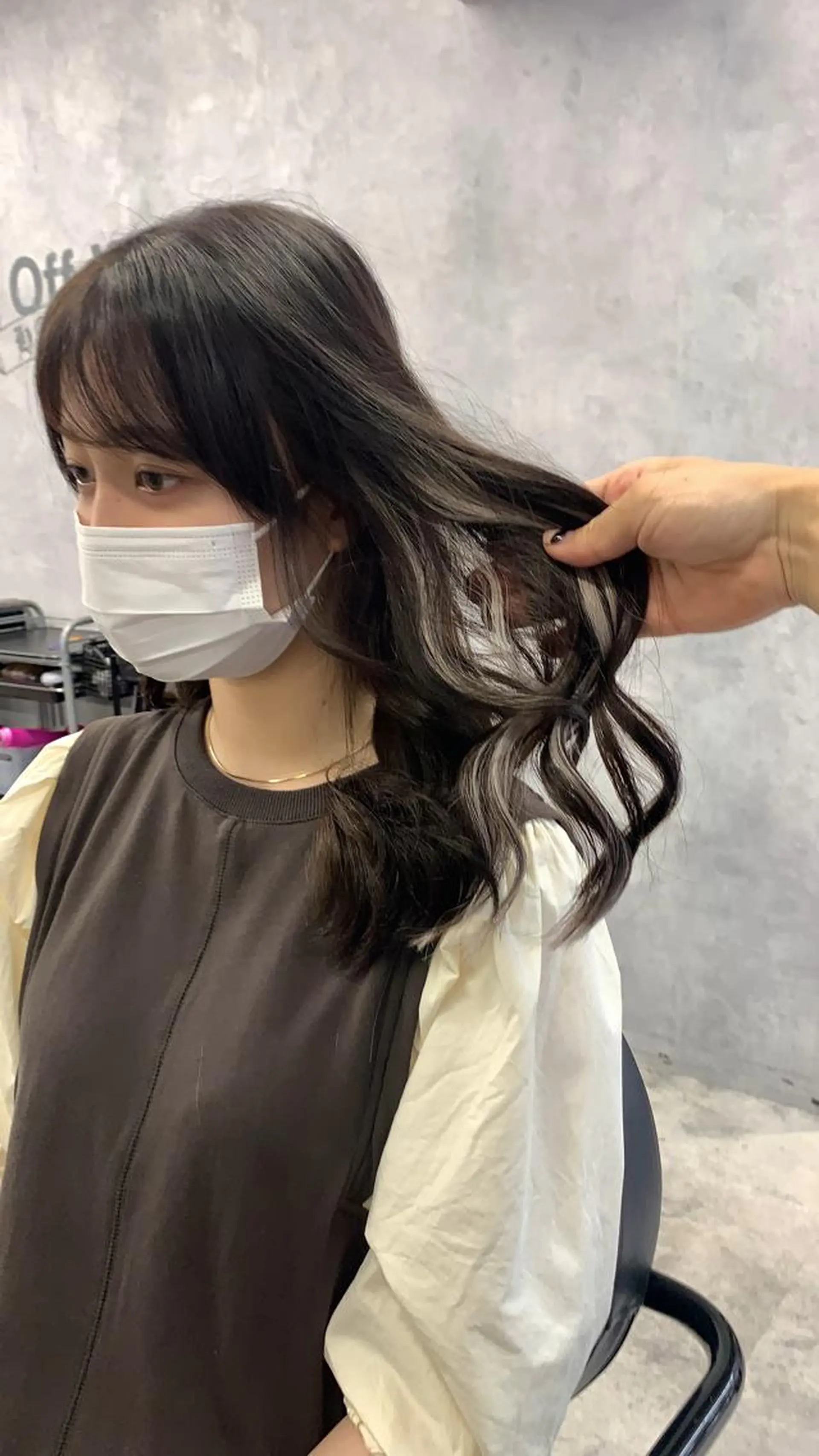 セミロング エクステ L STUDIO心斎橋店所属・派手髪支持率No1 Eisukeのヘアスタイル