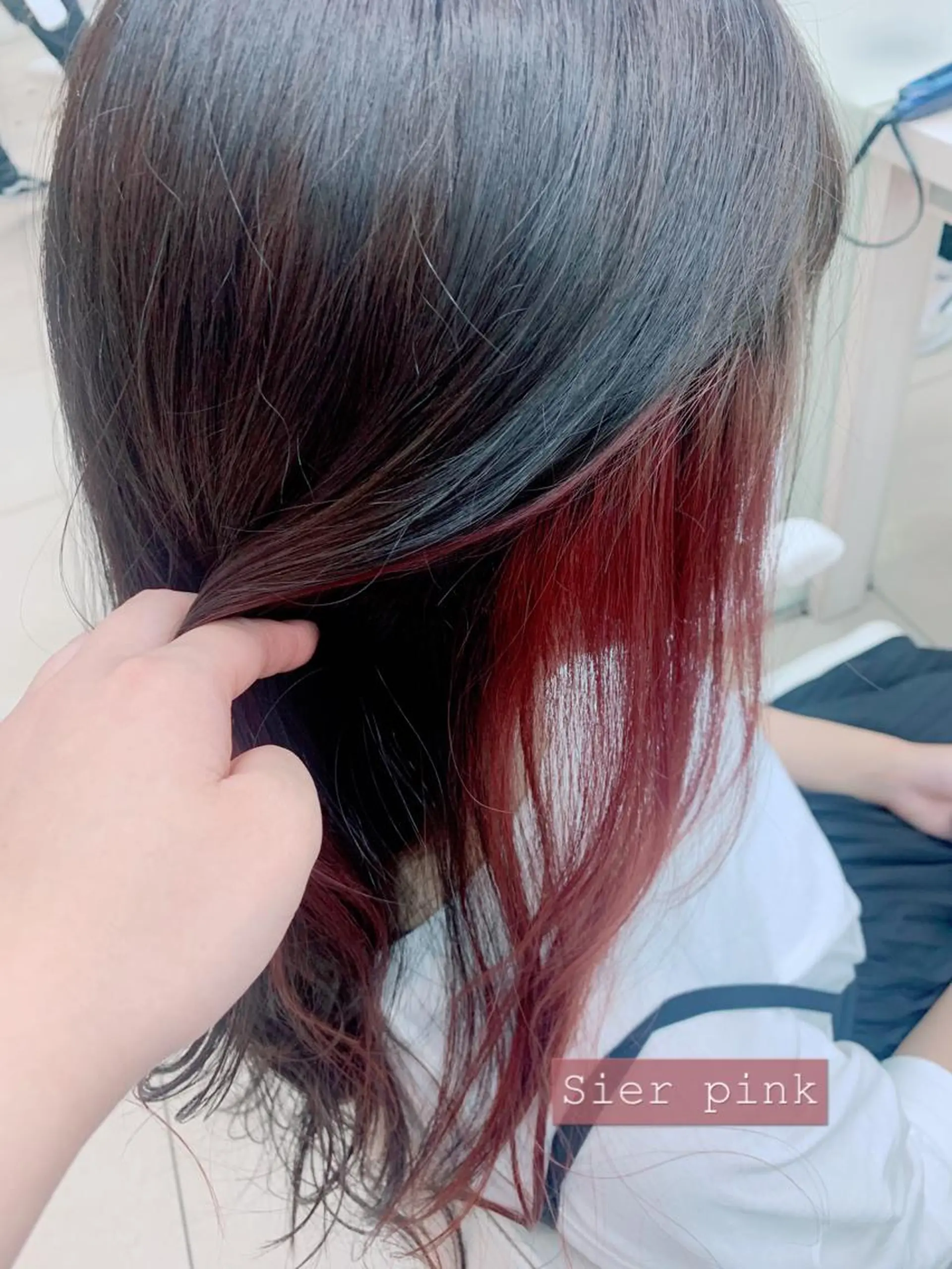 ロング カラー ブリーチ イヤリングカラー ピンクカラー シアーピンク ヘアカラー ✂︎✂︎レディースの メンズカット屋さんのヘアスタイル