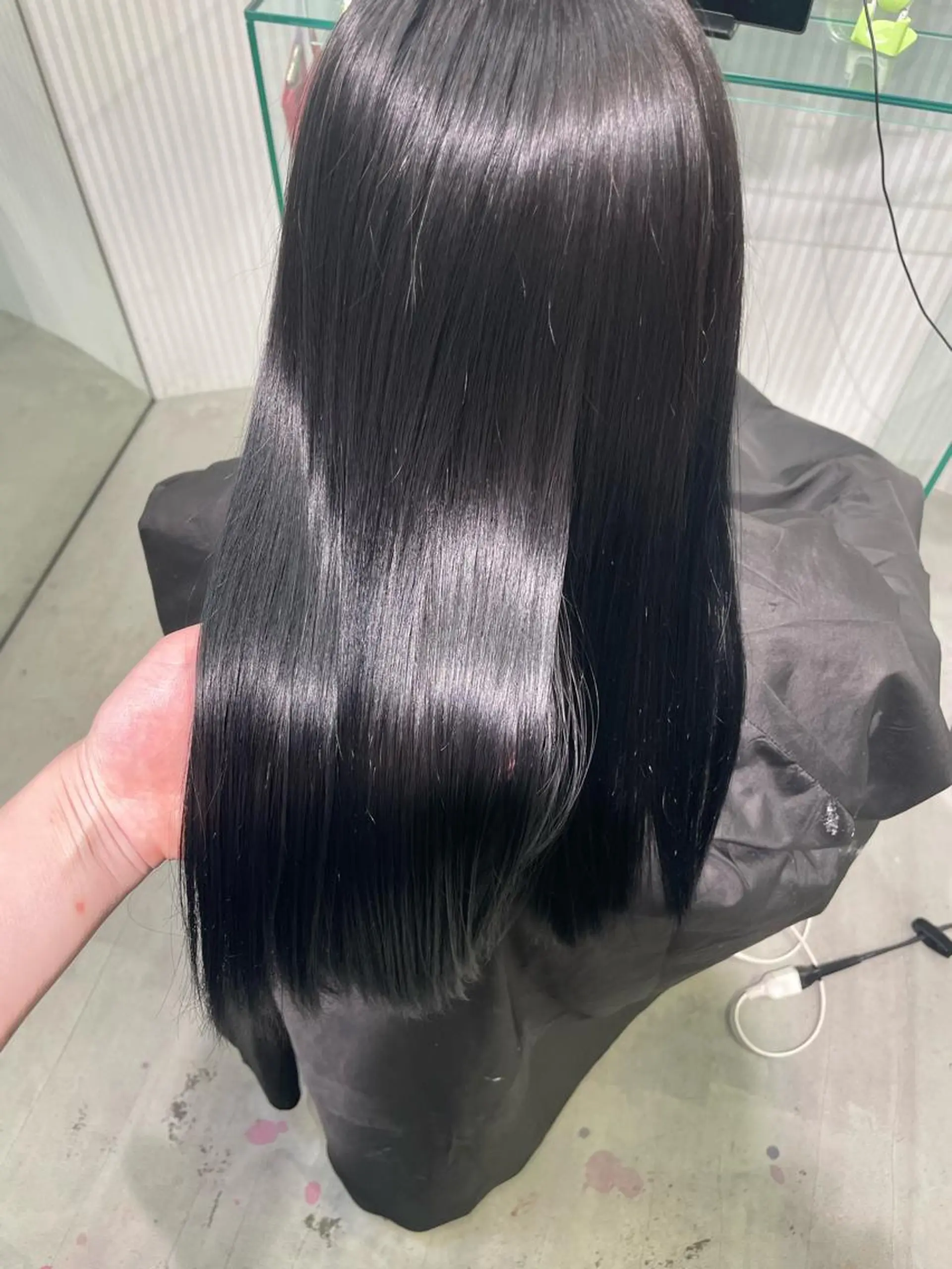 ロング カラー 黒髪 ブルーカラー ブルーブラック 安井まゆ _Box mico.のヘアスタイル