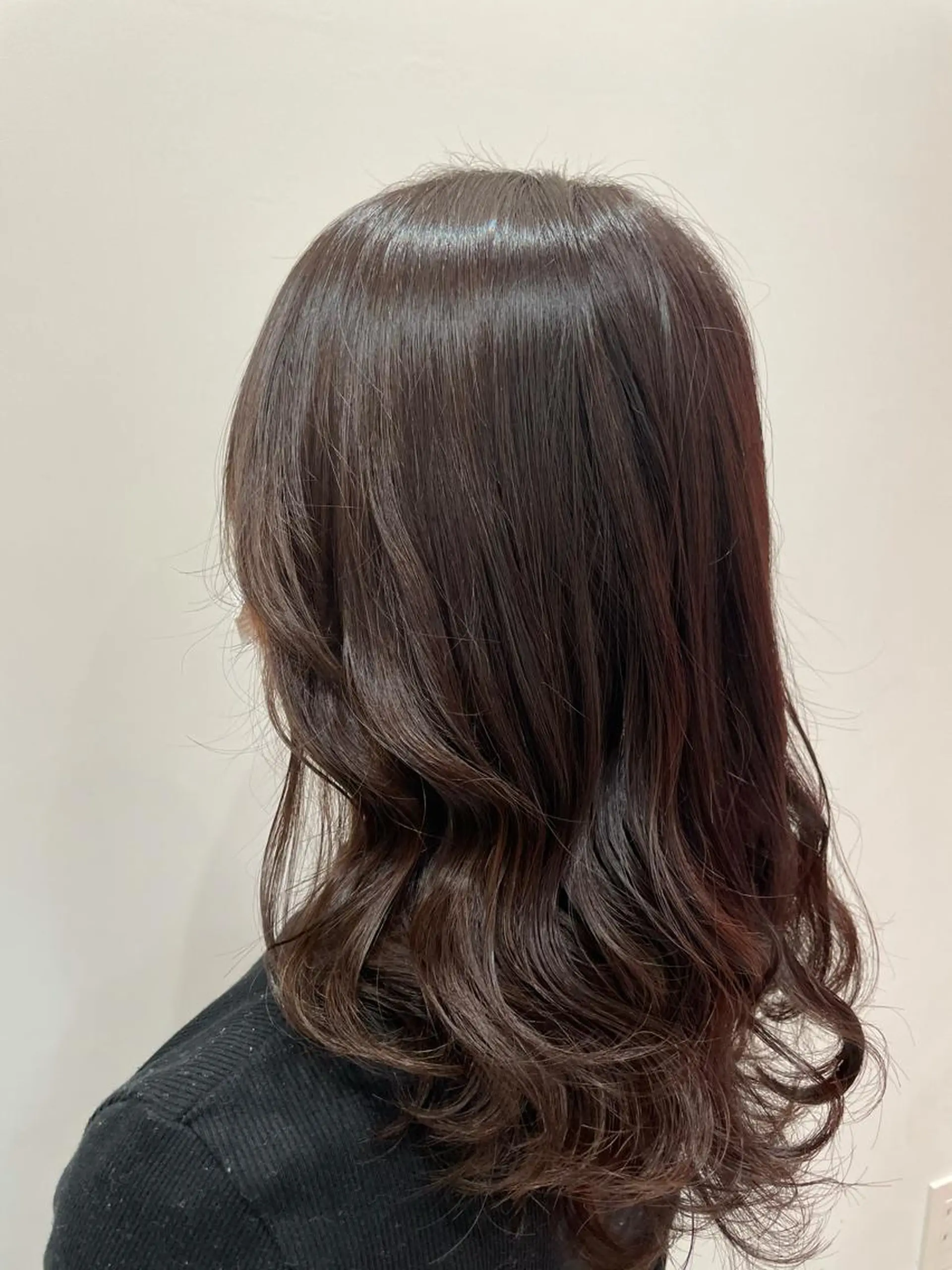 ミディアム カラー グレージュ ラベンダーカラー ラベンダーグレージュ ラベンダーグレー ハッシュカット レイヤー池袋のヘアスタイル