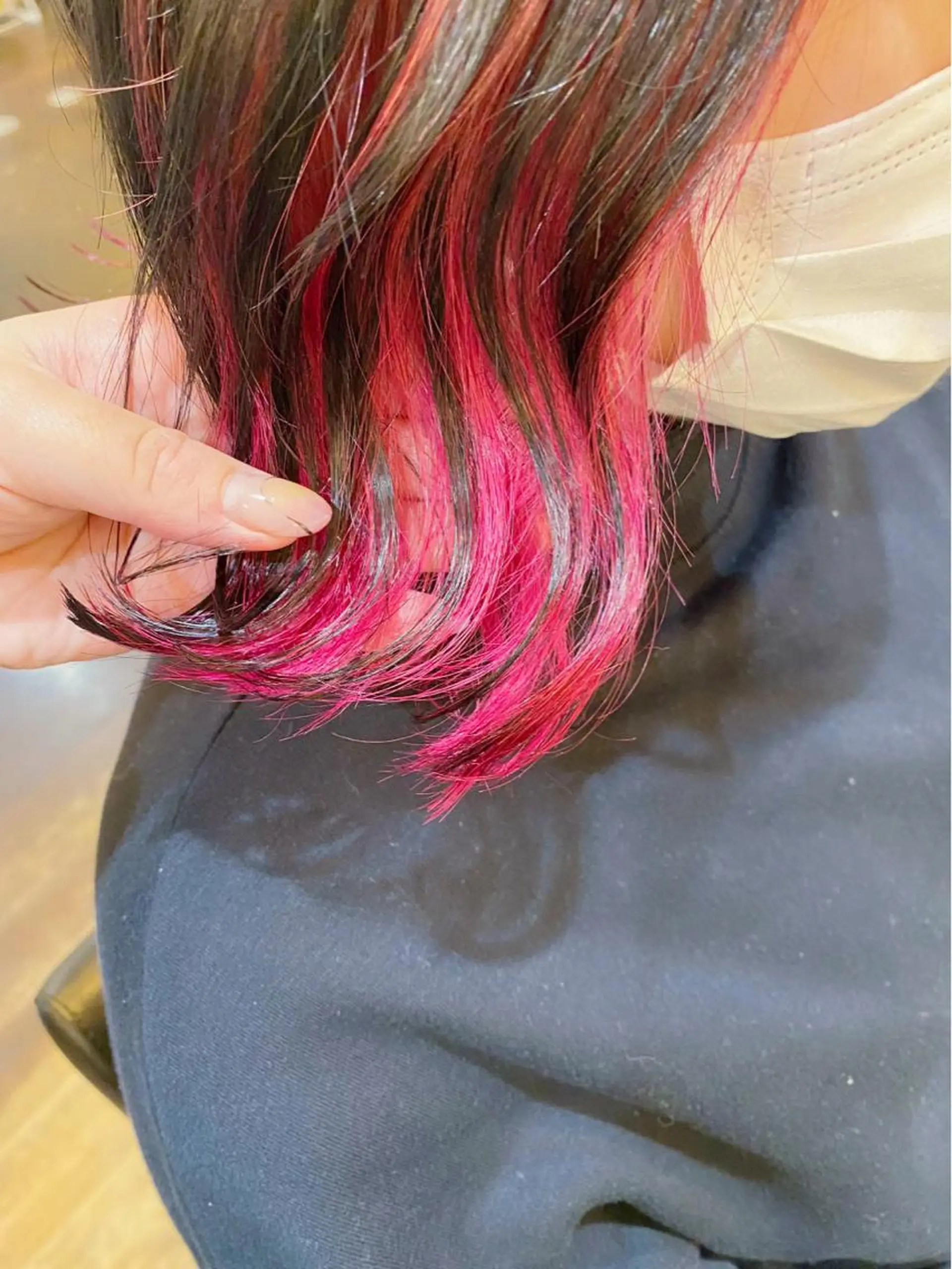 ミディアム カラー ヘアアレンジ tomona. iの眉毛・アイブロウイメージ