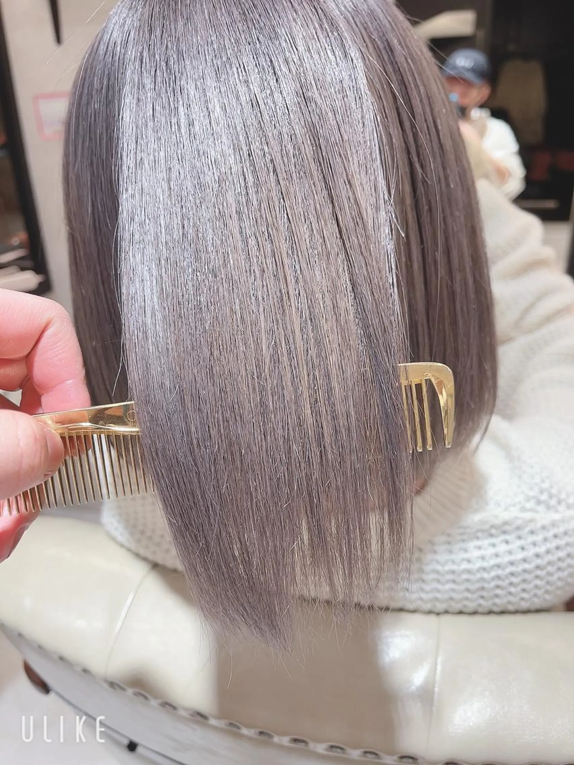 カラー 濱田輝レイヤー 韓国風 ハイトーンのヘアスタイル