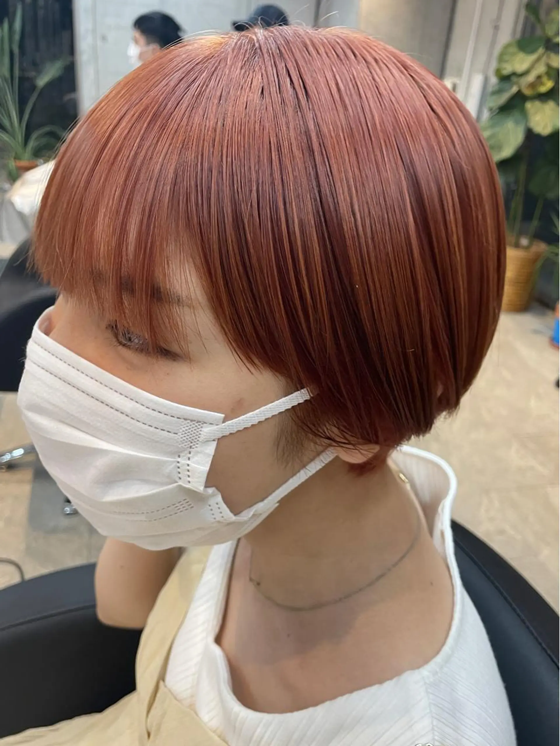 ショート カット ヘアカラー 女性に人気♪ はやしほのかのヘアスタイル