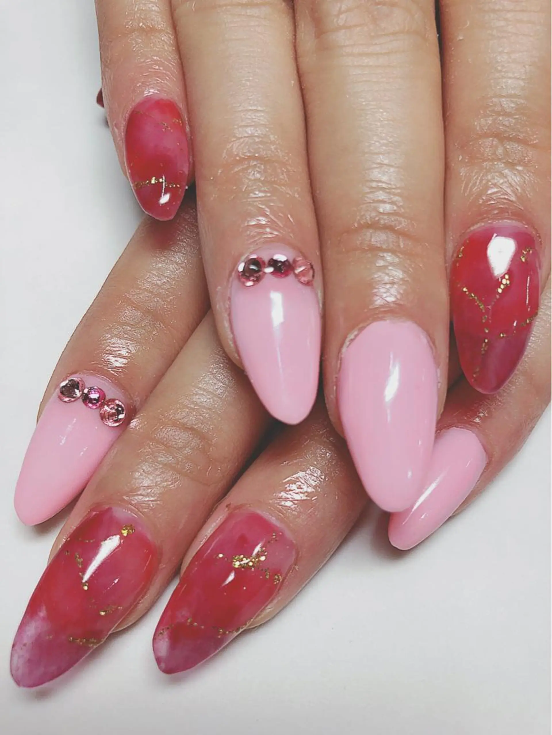 ネイル マットネイル ピンク リボン ストーンネイル bijou所属・相馬 礼菜のネイルデザイン