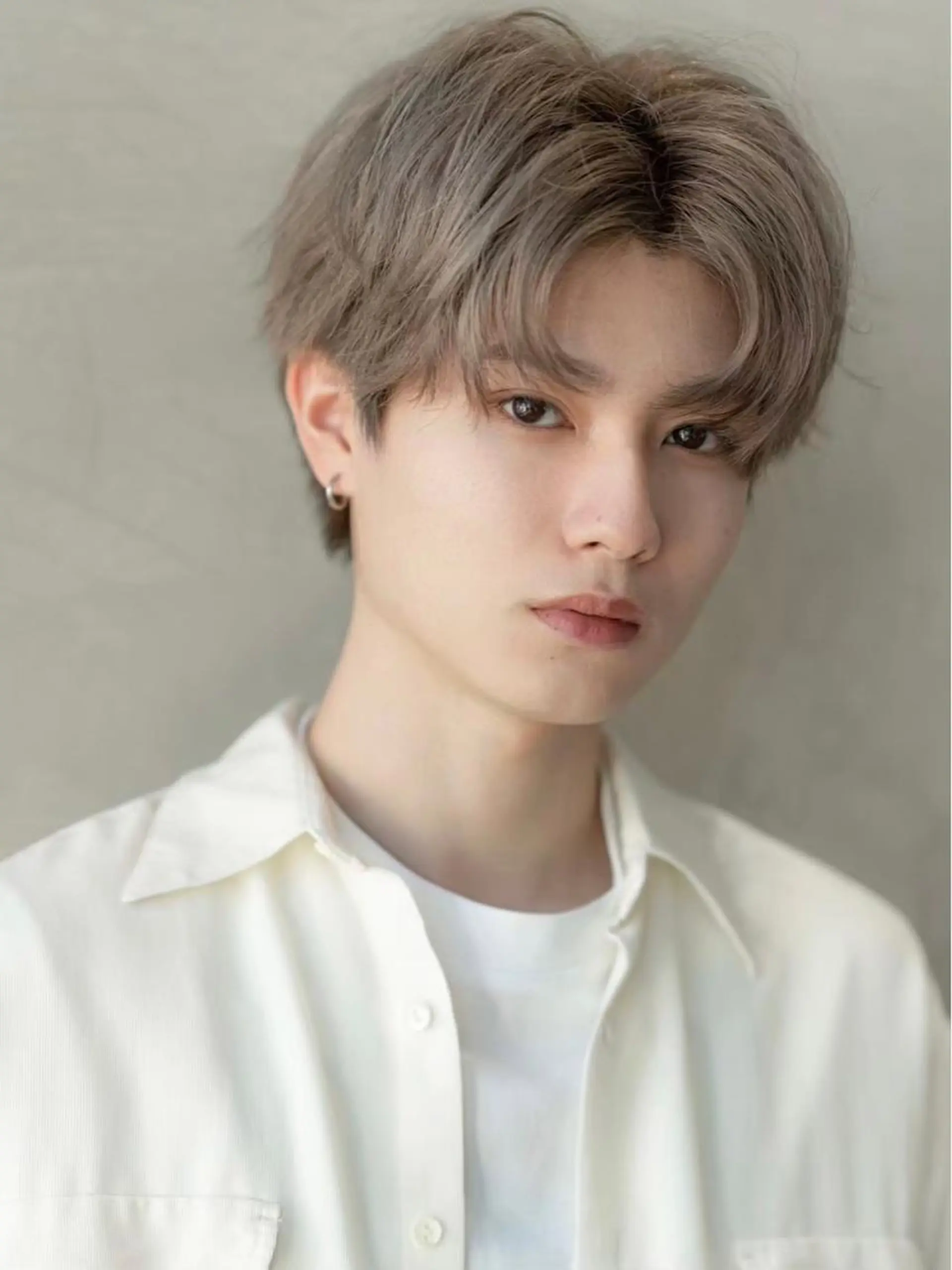 カラー メンズ メンズブリーチ ベージュカラー ブリーチ ホワイトベージュ カット ヘアカラー トリートメント SNSで大バズり‼️ 欧米風ヘア大ヒット中のヘアスタイル