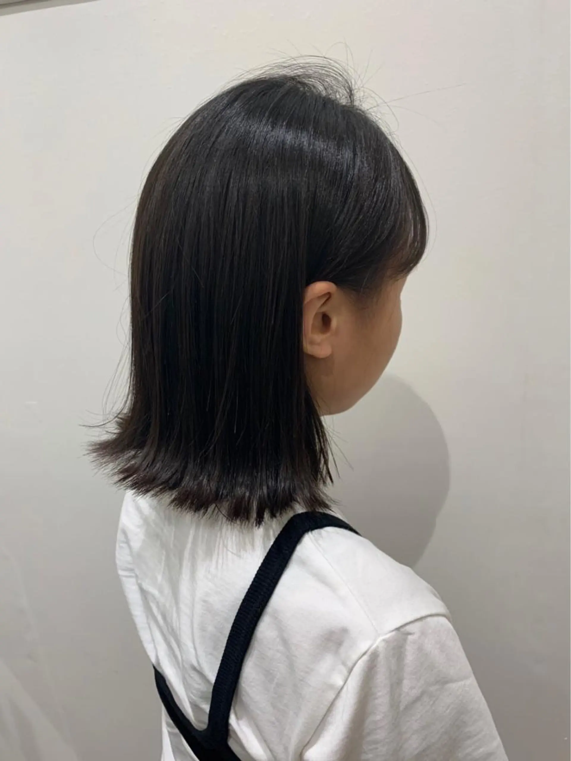 ミディアム 石田 優菜のヘアスタイル