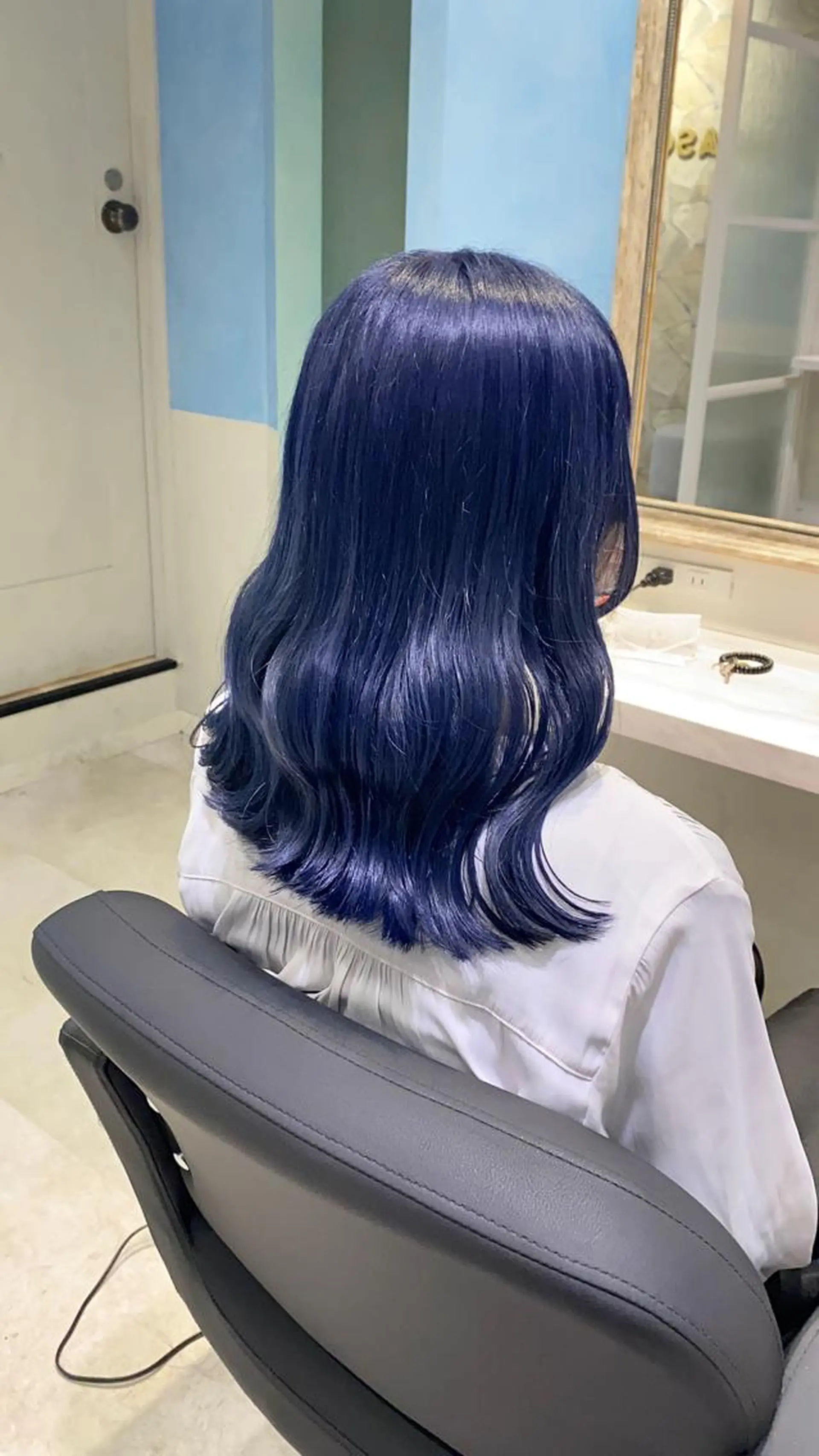 セミロング カラー THESALONS所属・🤍ブリーチカラー /寄田龍樹🤍のヘアスタイル