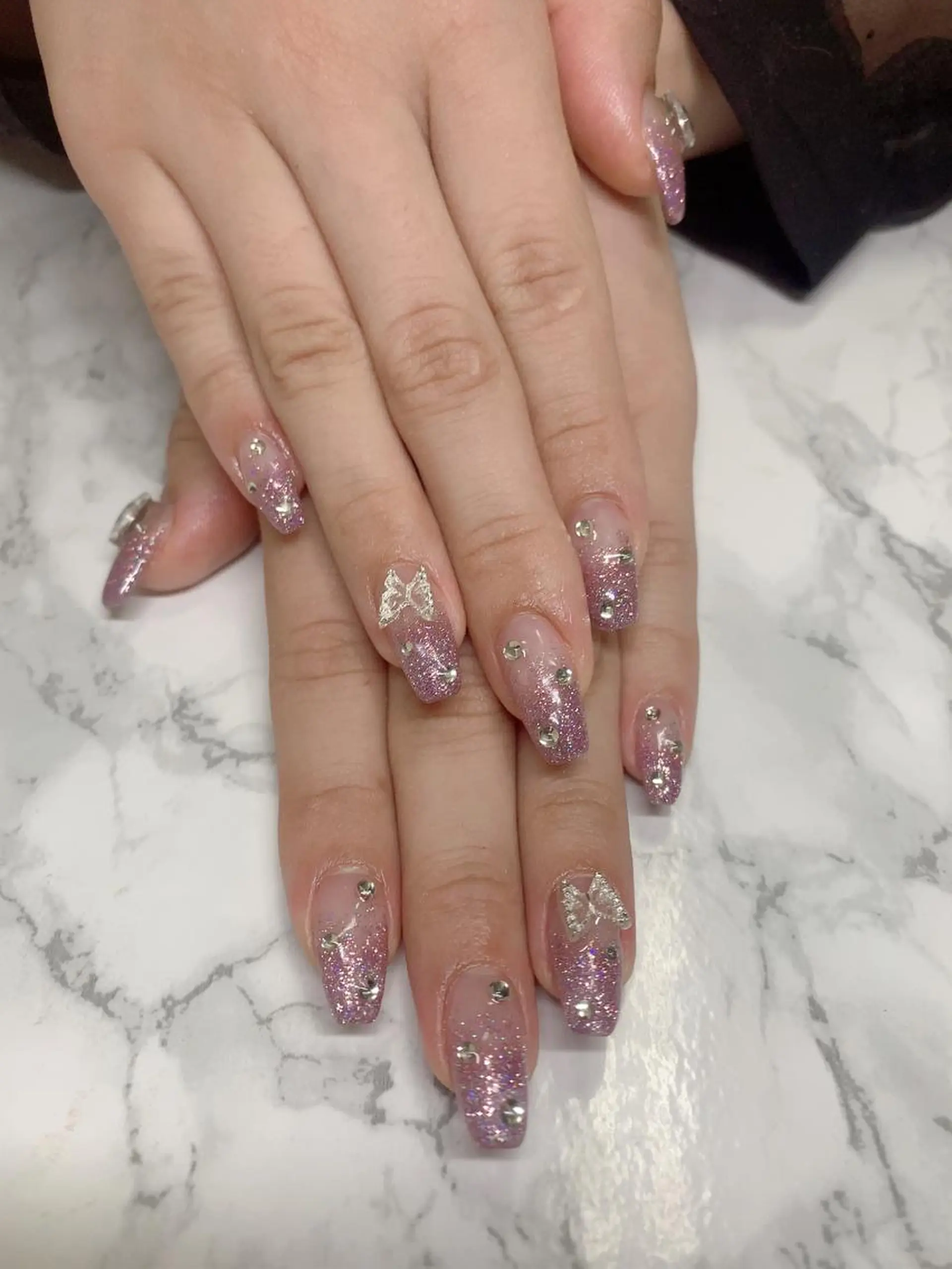 ネイル はな💎ネイル ワンホン、長さ出しのネイルデザイン