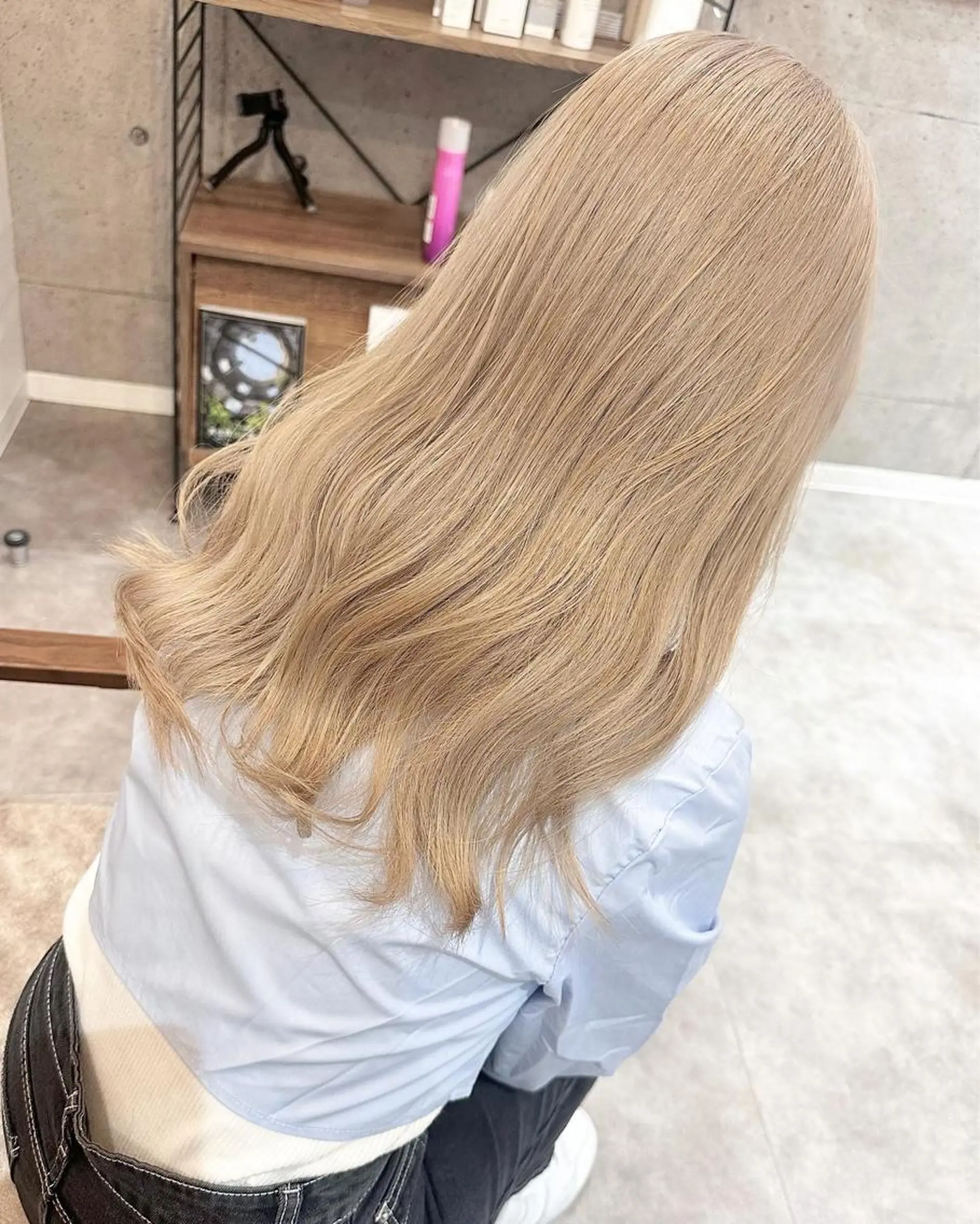 セミロング ヘアカラー 🔷ブリーチバレイヤ ージュ🔷飯野達也のヘアスタイル