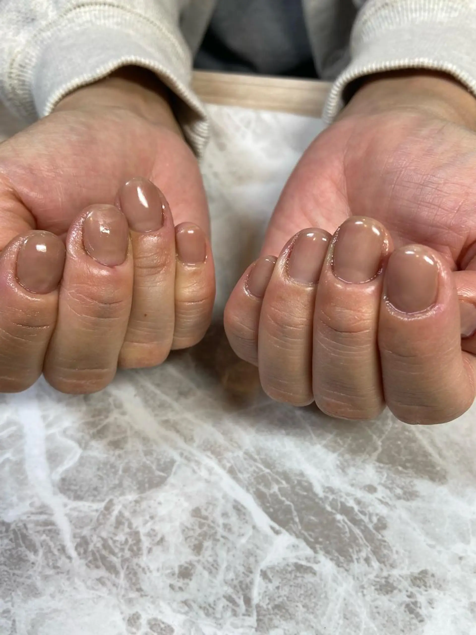 ミディアム ネイル オフィスネイル ワンカラーネイル ハンドネイル ネイルサロン ステラのネイルデザイン