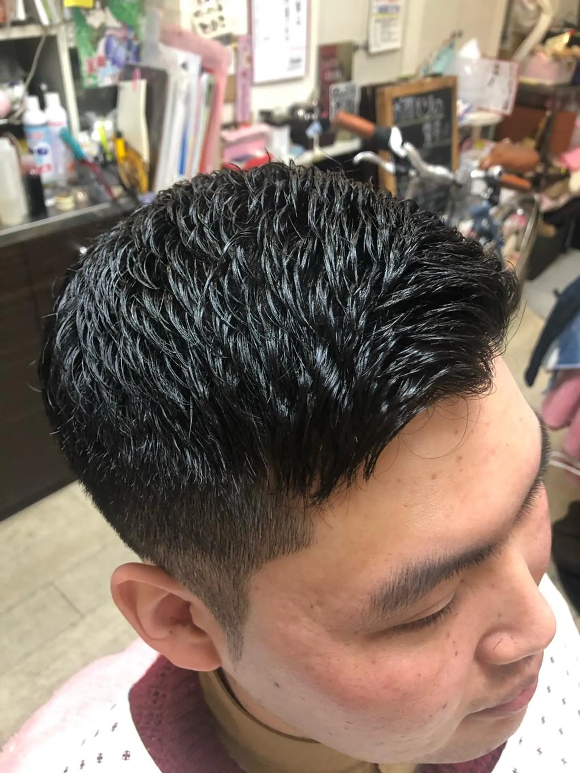 メンズ バーバーウテナ2号店所属・メンズ専門 AKIRAのヘアスタイル