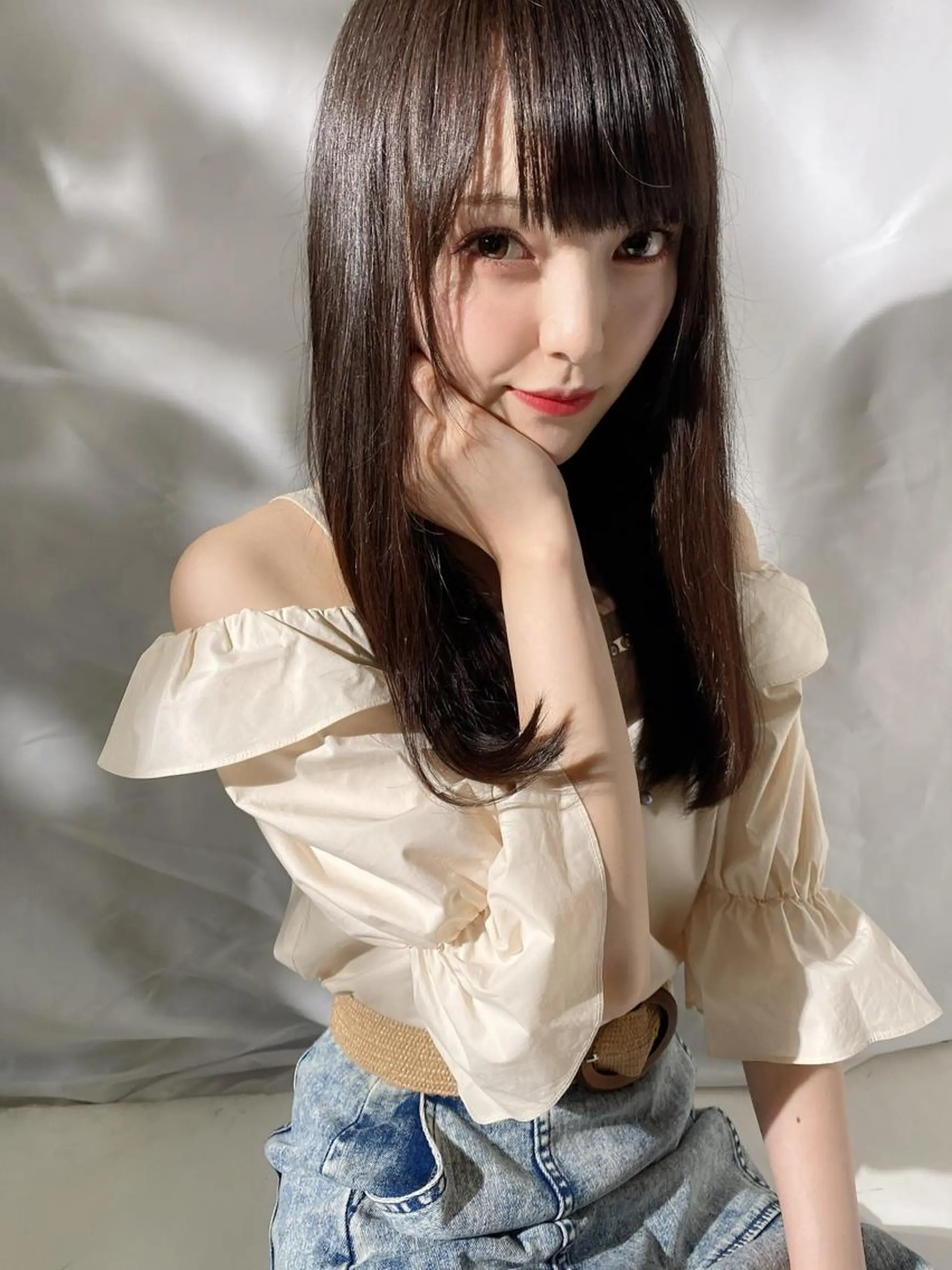 セミロング カラー ブリーチ ケアブリーチ ダブルカラー イヤリングカラー ハイライトカラー カット ヘアカラー トリートメント 新宿✨顔周りカット 韓国ヘア/坂本亜裟海のヘアスタイル