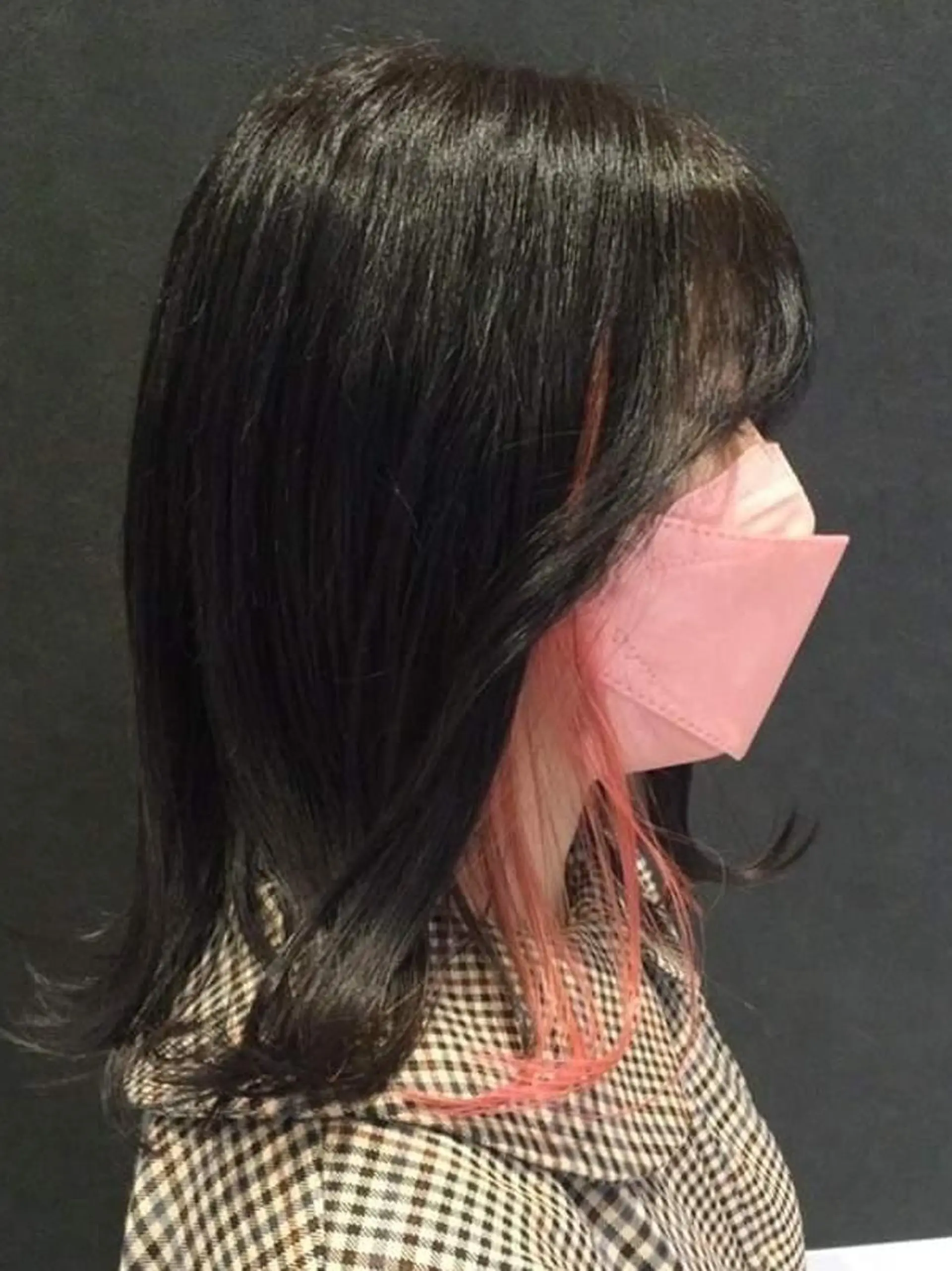 カラー インナーカラー ピンクカラー カット ヘアカラー ブリーチ/ヘアケア/ 艶髪/イギチハルのヘアスタイル