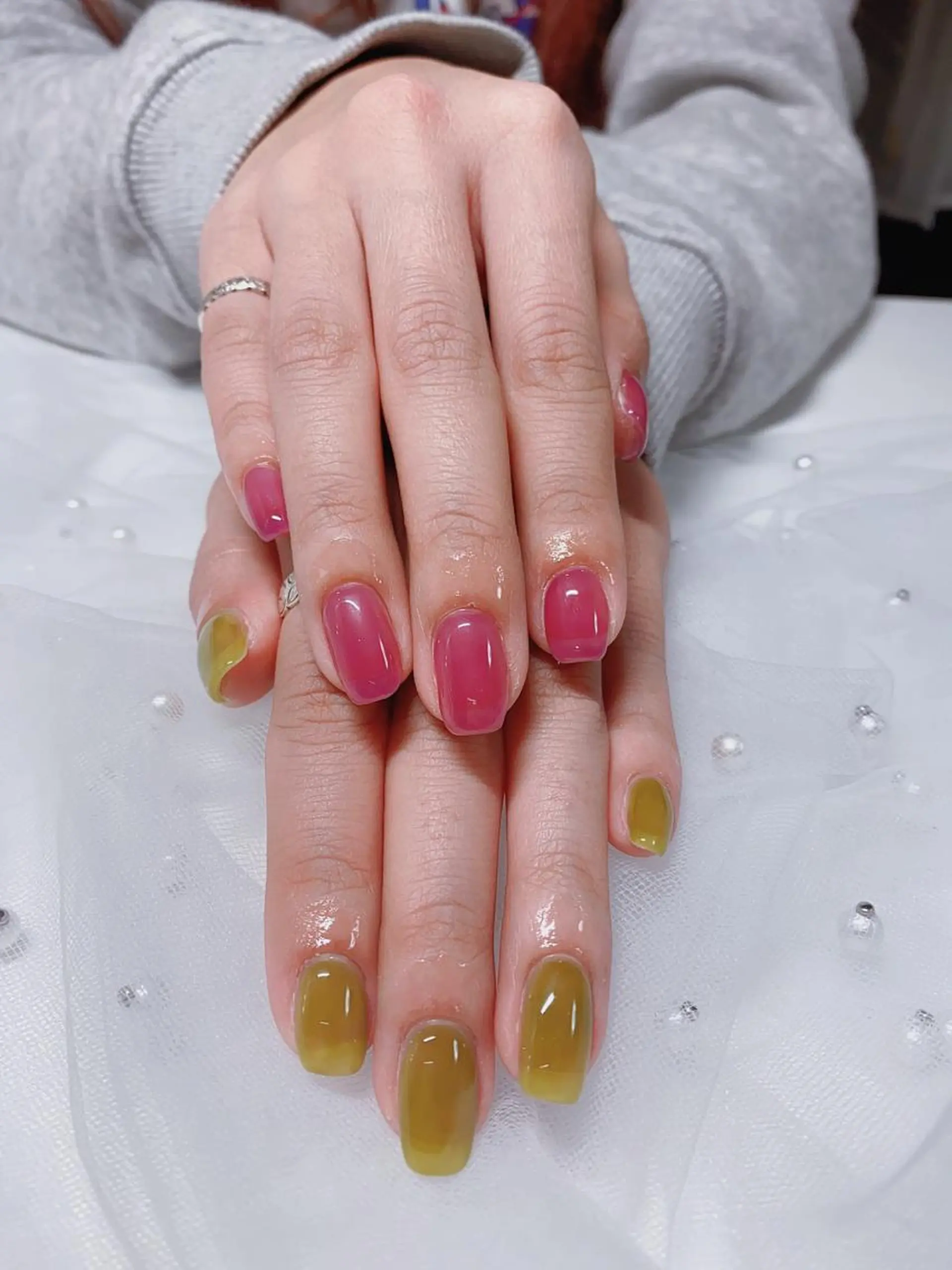 ネイル クリアネイル グリーン ピンク Jasmine nailsalon所属・ジャスミン ネイルサロンのネイルデザイン